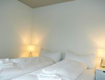 Modern appartement met adembenemend uitzicht op kasteel Spiez en het meer - thumbnail 4