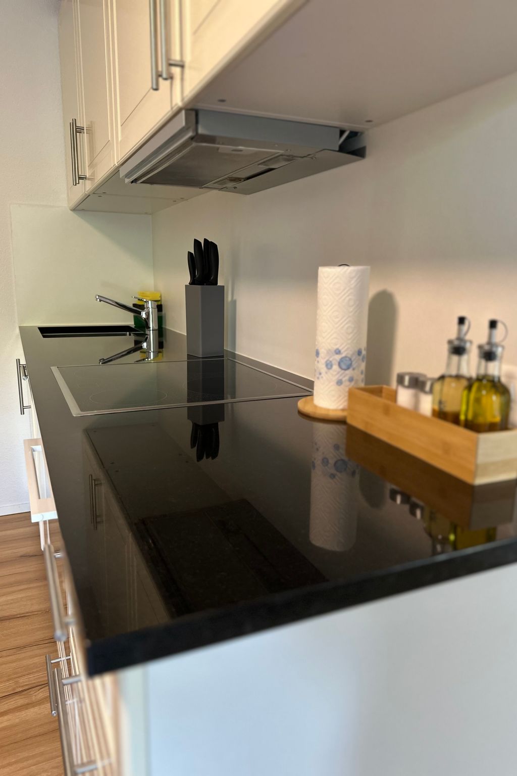 Photo of Thuner See, nahe Interlaken, für Familien, Wifi