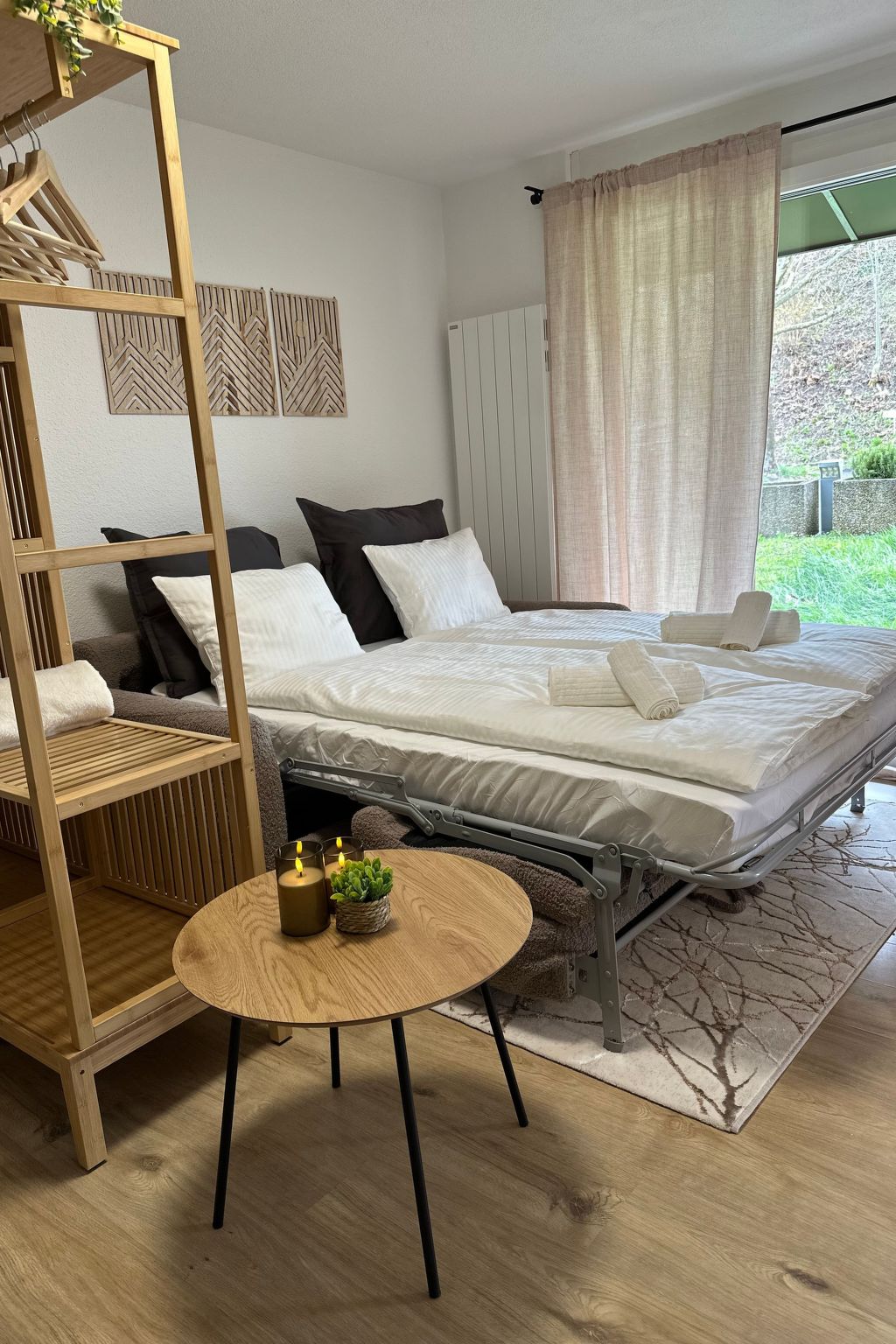 Photo of Thuner See, nahe Interlaken, für Familien, Wifi