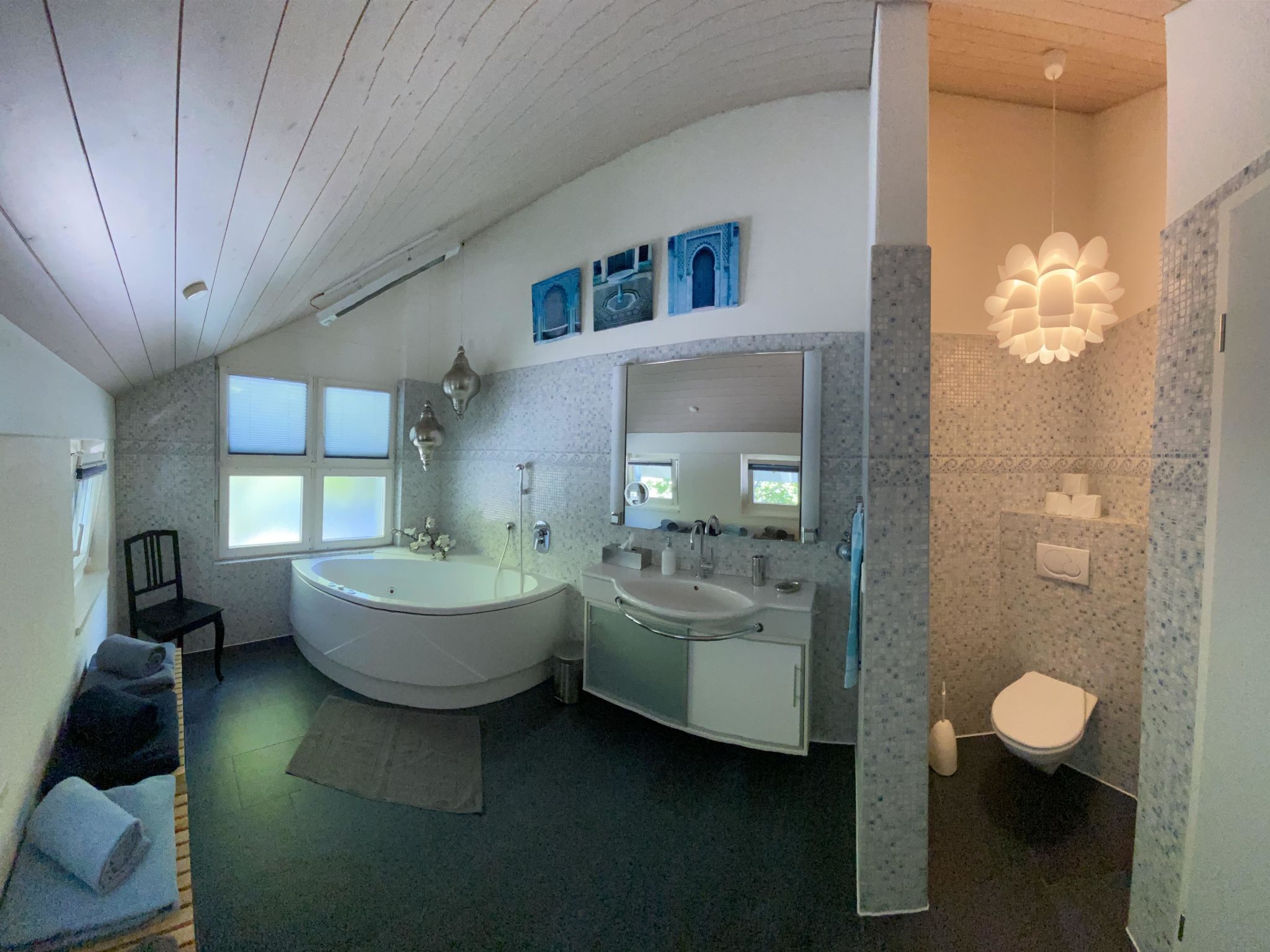 Photo of 4-Bett Wohnung mit Dusche, Bad u. Balkon