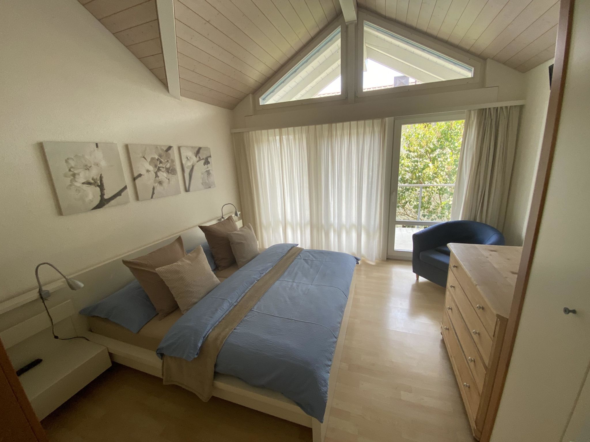 Photo of 4-Bett Wohnung mit Dusche, Bad u. Balkon