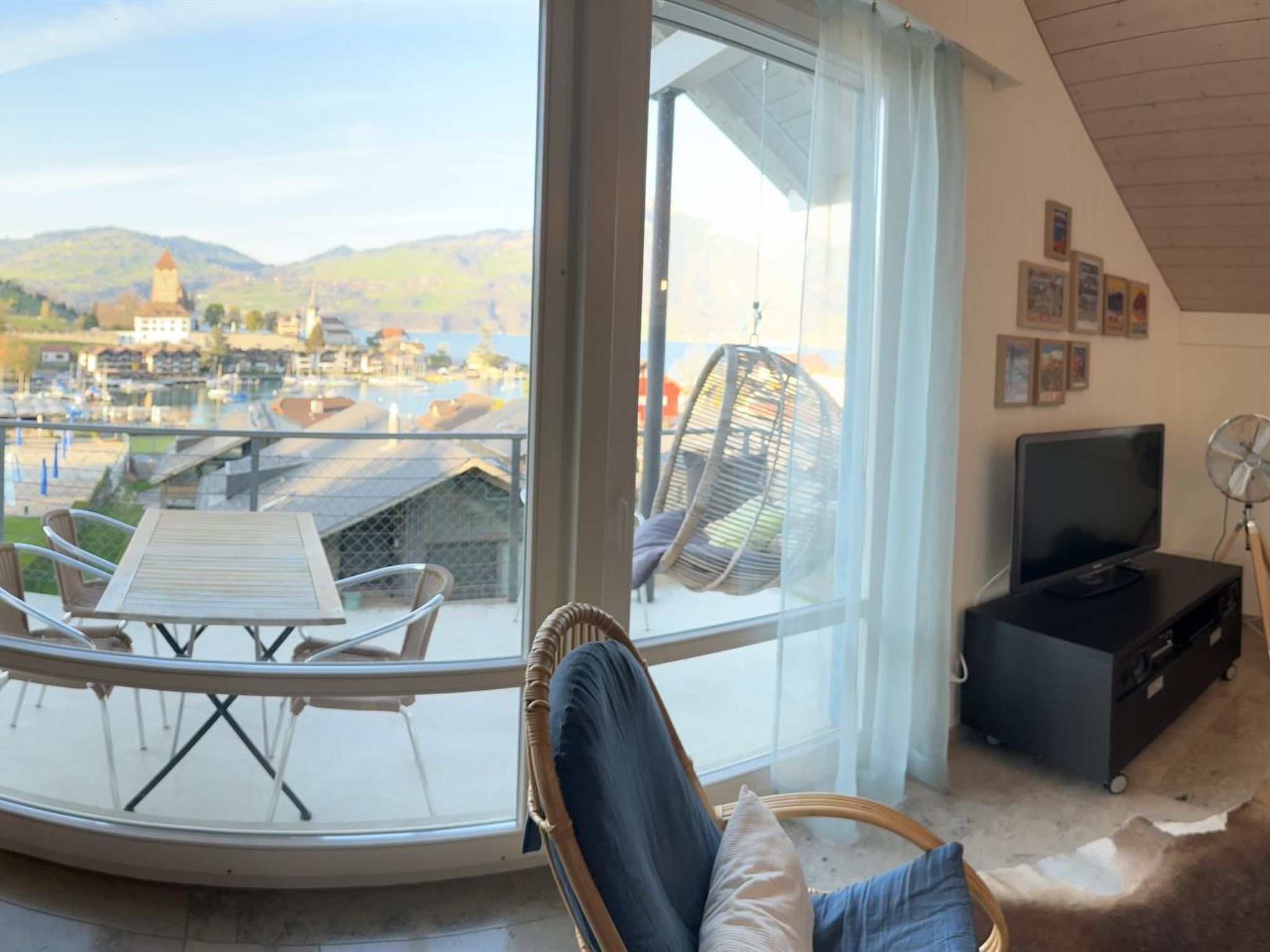 Photo of 4-Bett Wohnung mit Dusche, Bad u. Balkon