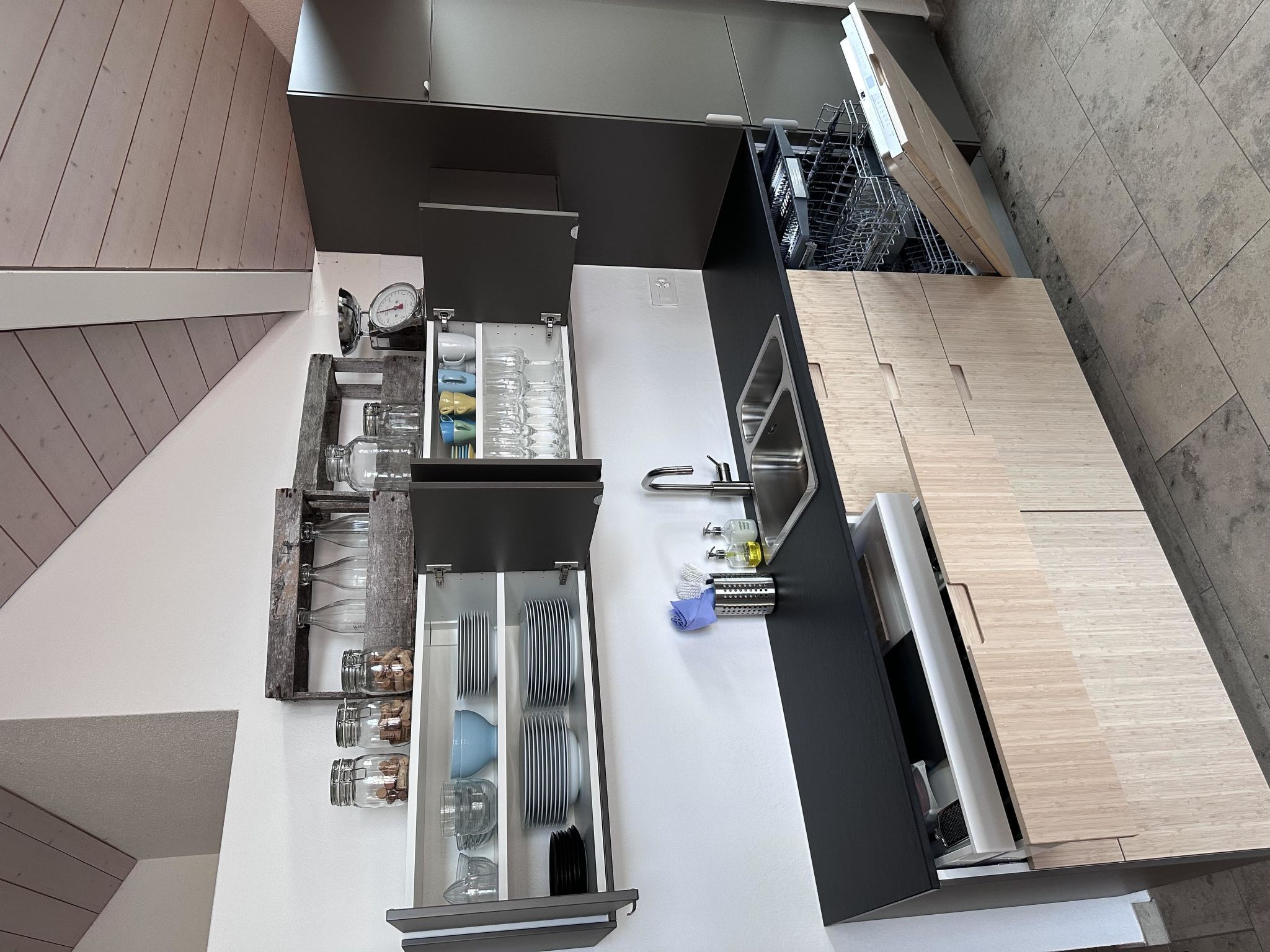 Photo of 4-Bett Wohnung mit Dusche, Bad u. Balkon