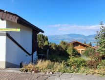 Studio met tuin en panoramisch uitzicht op het Meer van Thun - thumbnail 1