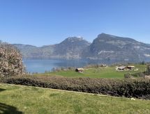 Panoramisch appartement met groot terras en uitzicht op het meer van Thun - thumbnail 3