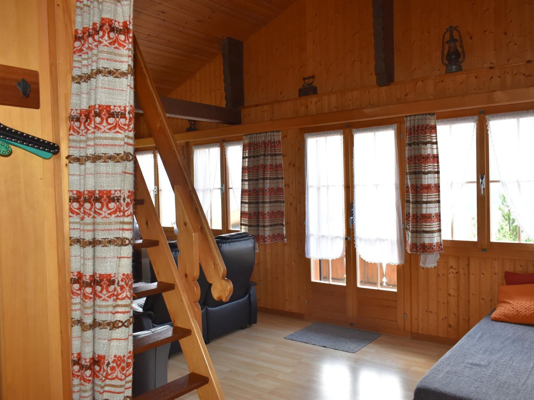 Chalet Niesenblick Appartement/Fewo, Bad, WC, 2 Schlafräume 3-Zimmerwohnung - Inside