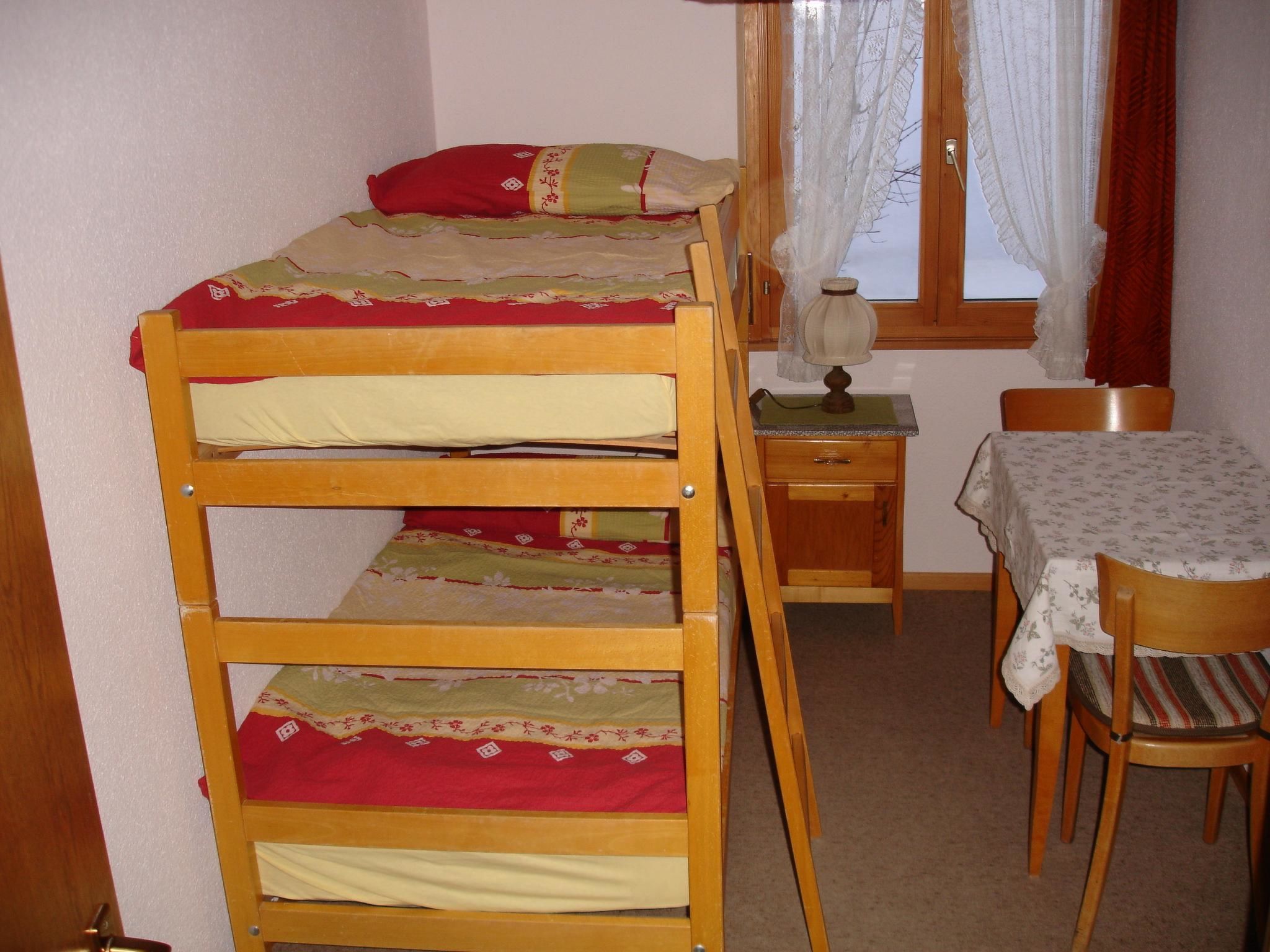 Chalet Wenger Appartement/Fewo, Dusche und Bad, WC, Balkon - Inside