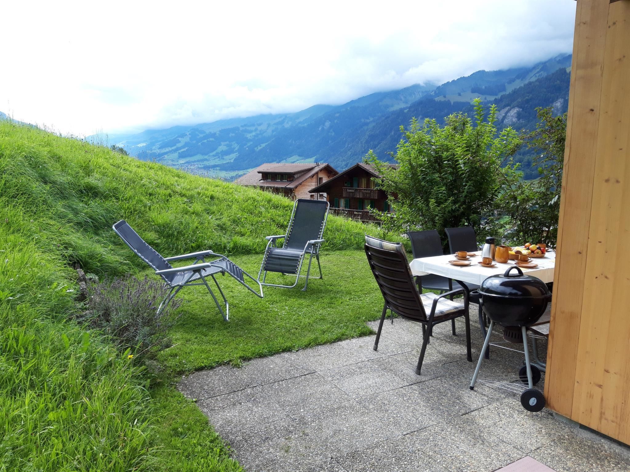 Chalet Wenger Appartement/Fewo, Dusche und Bad, WC, Balkon - Outside