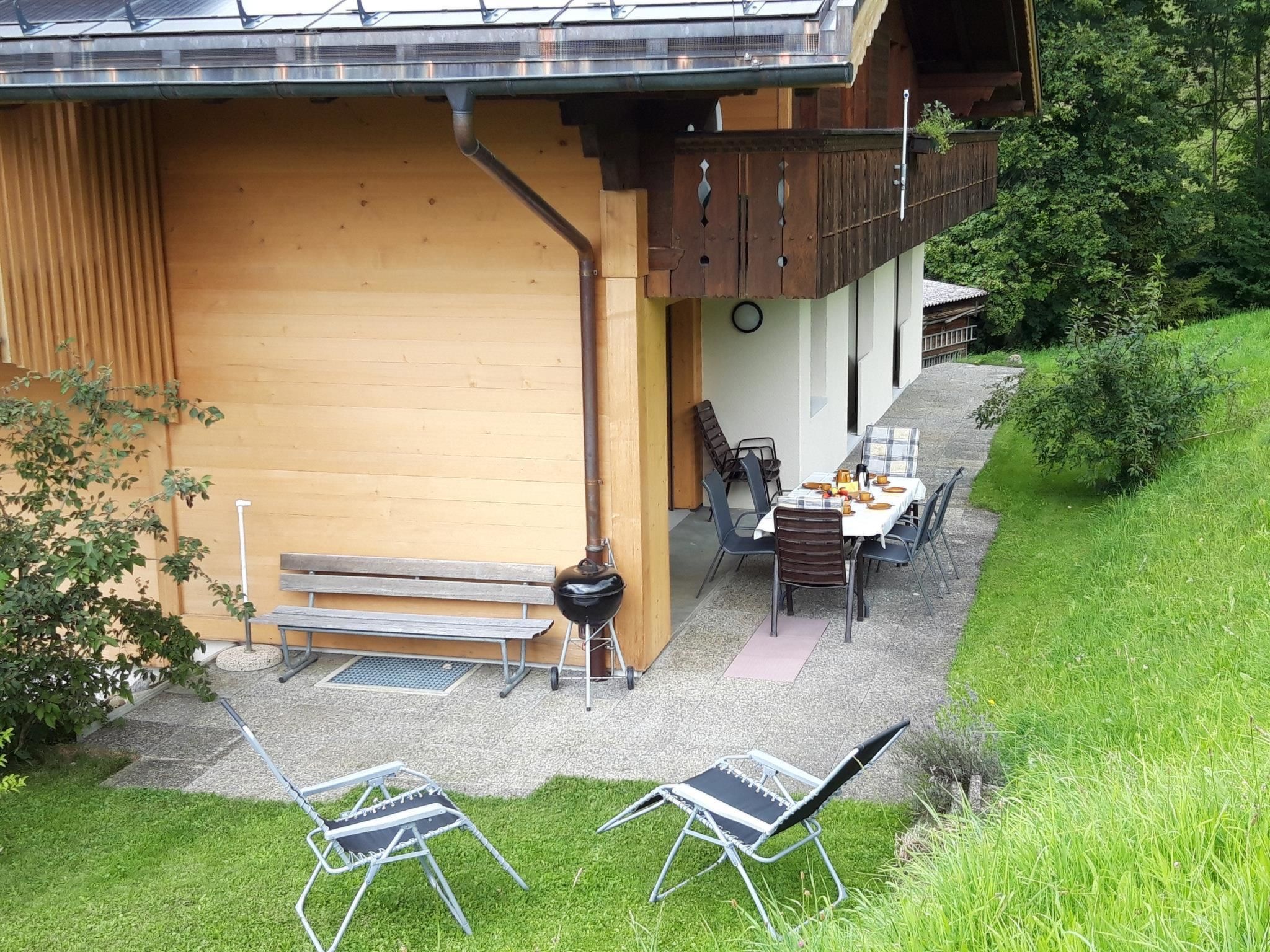 Chalet Wenger Appartement/Fewo, Dusche und Bad, WC, Balkon - Outside