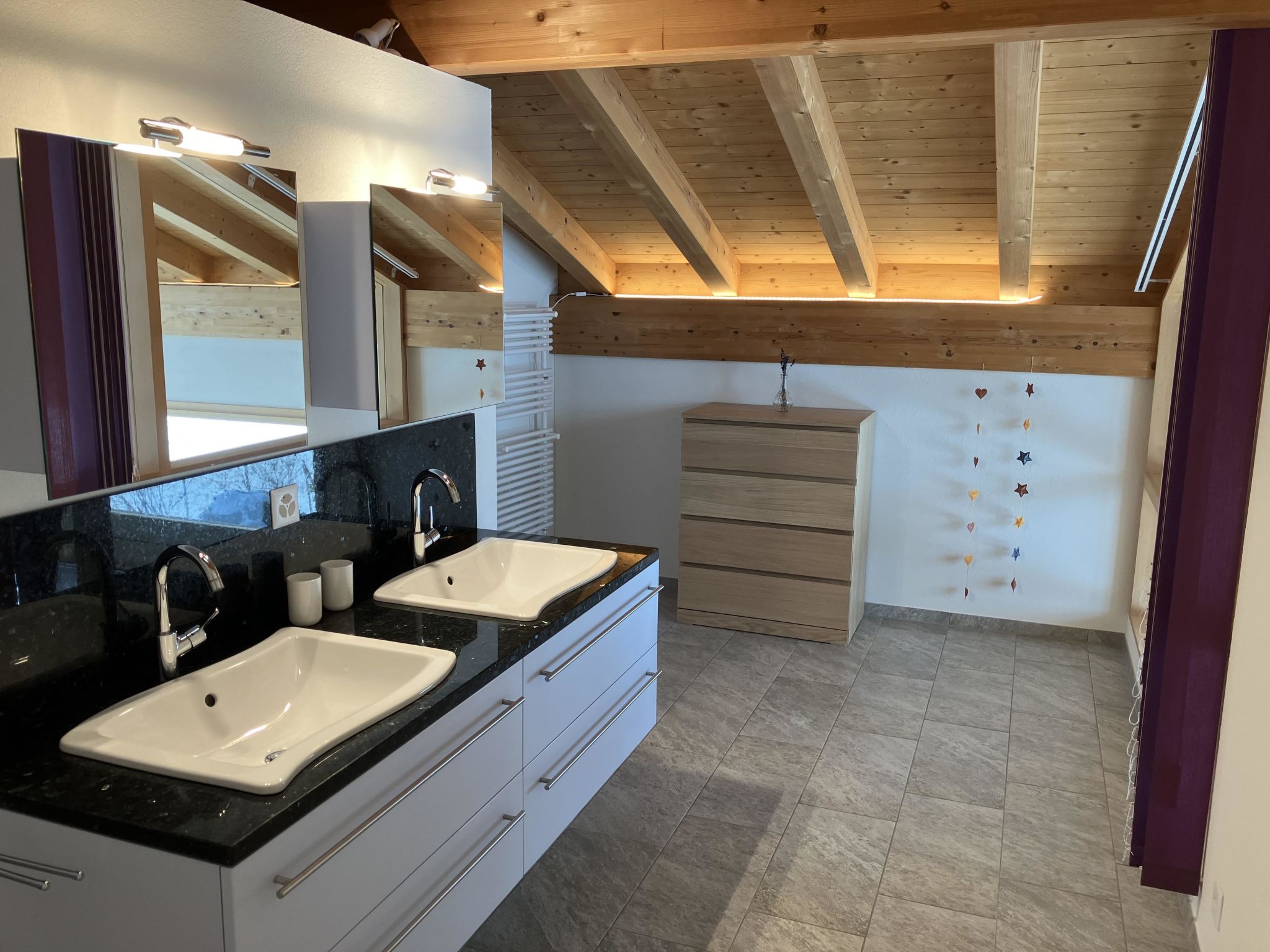 Chalet Lärche Appartement/Fewo, Dusche und Bad, WC, 2 Schlafräume - Image-tags.info