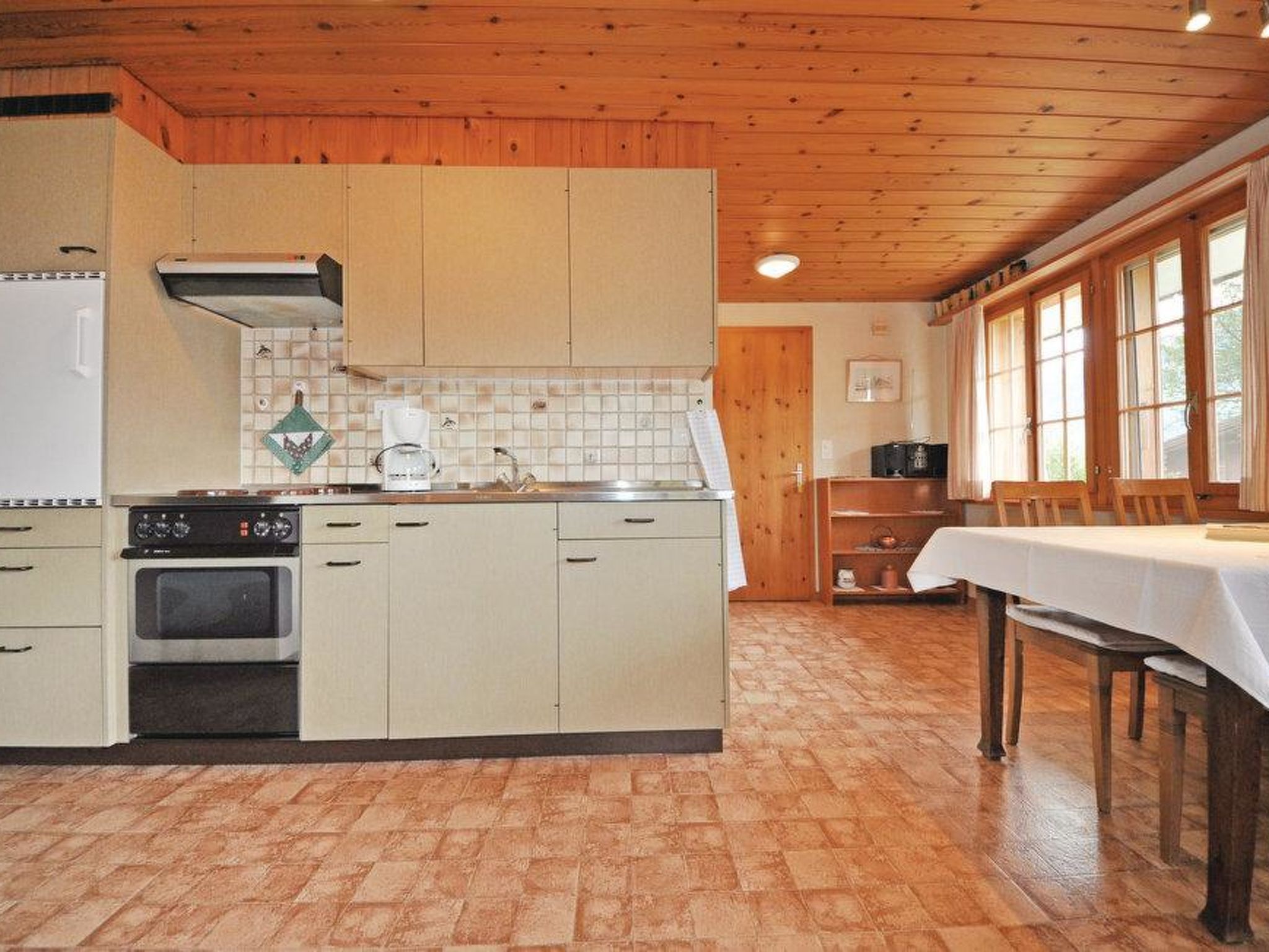 Chalet Bodenweg Appartement/Fewo, Bad, WC, 1 Schlafraum 1-Zimmerwohnung - Binnen