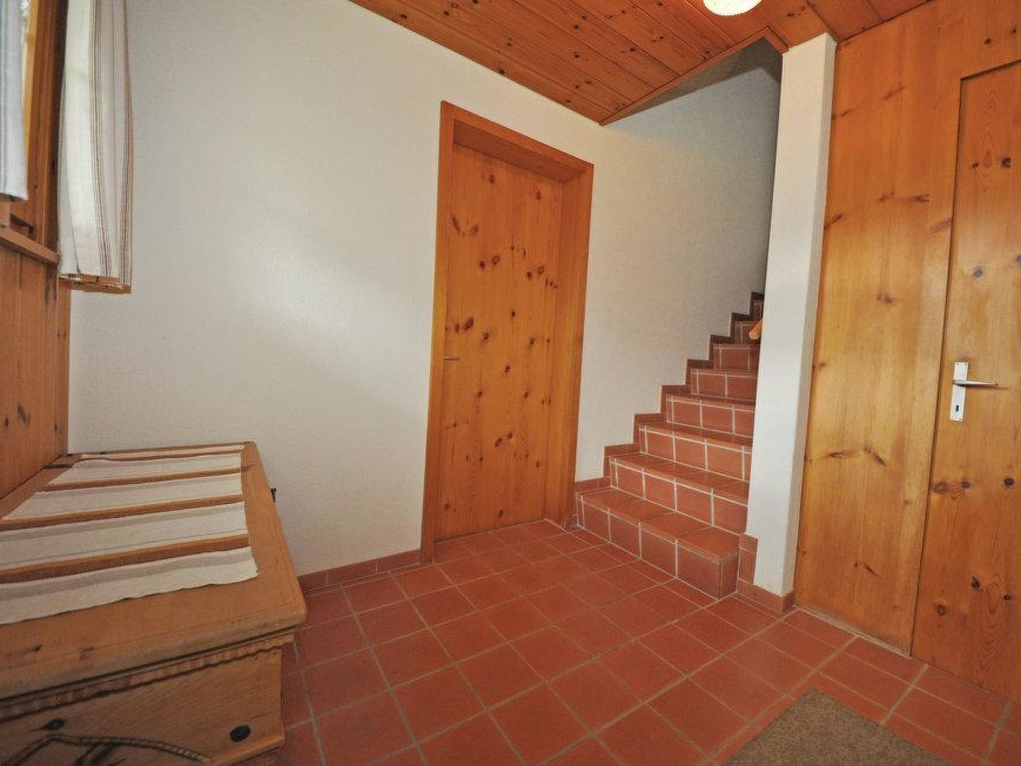 Chalet Bodenweg Appartement/Fewo, Bad, WC, 1 Schlafraum 1-Zimmerwohnung - Binnen