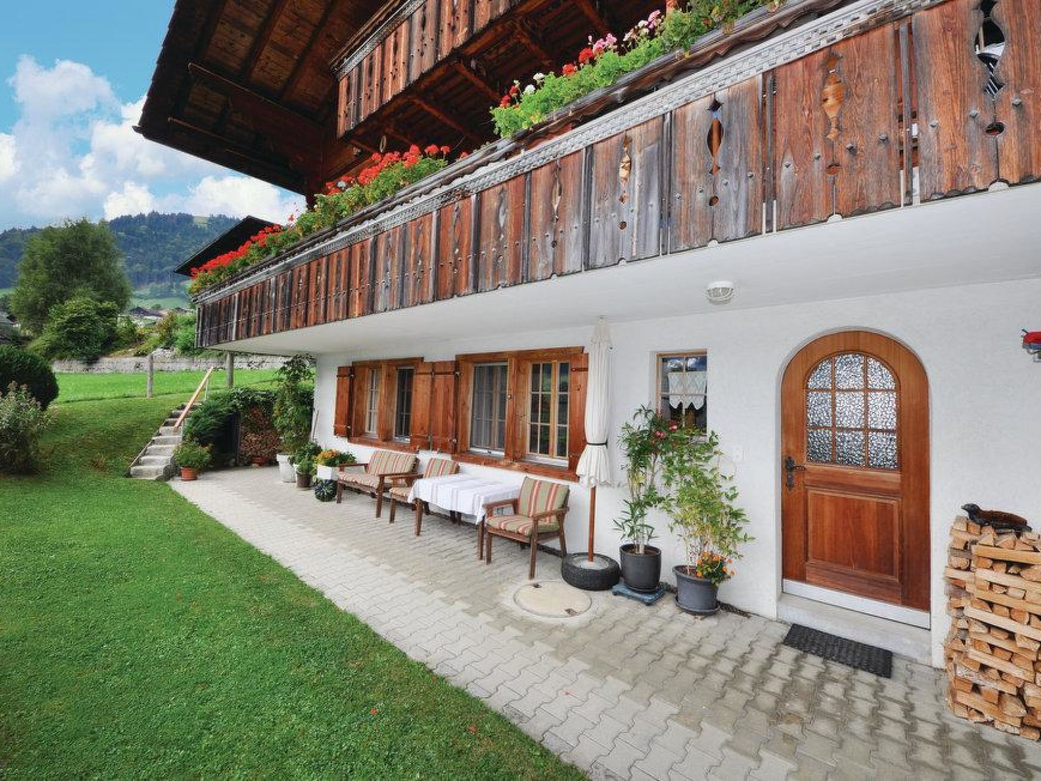 Chalet Bodenweg Appartement/Fewo, Bad, WC, 1 Schlafraum 1-Zimmerwohnung - Buiten