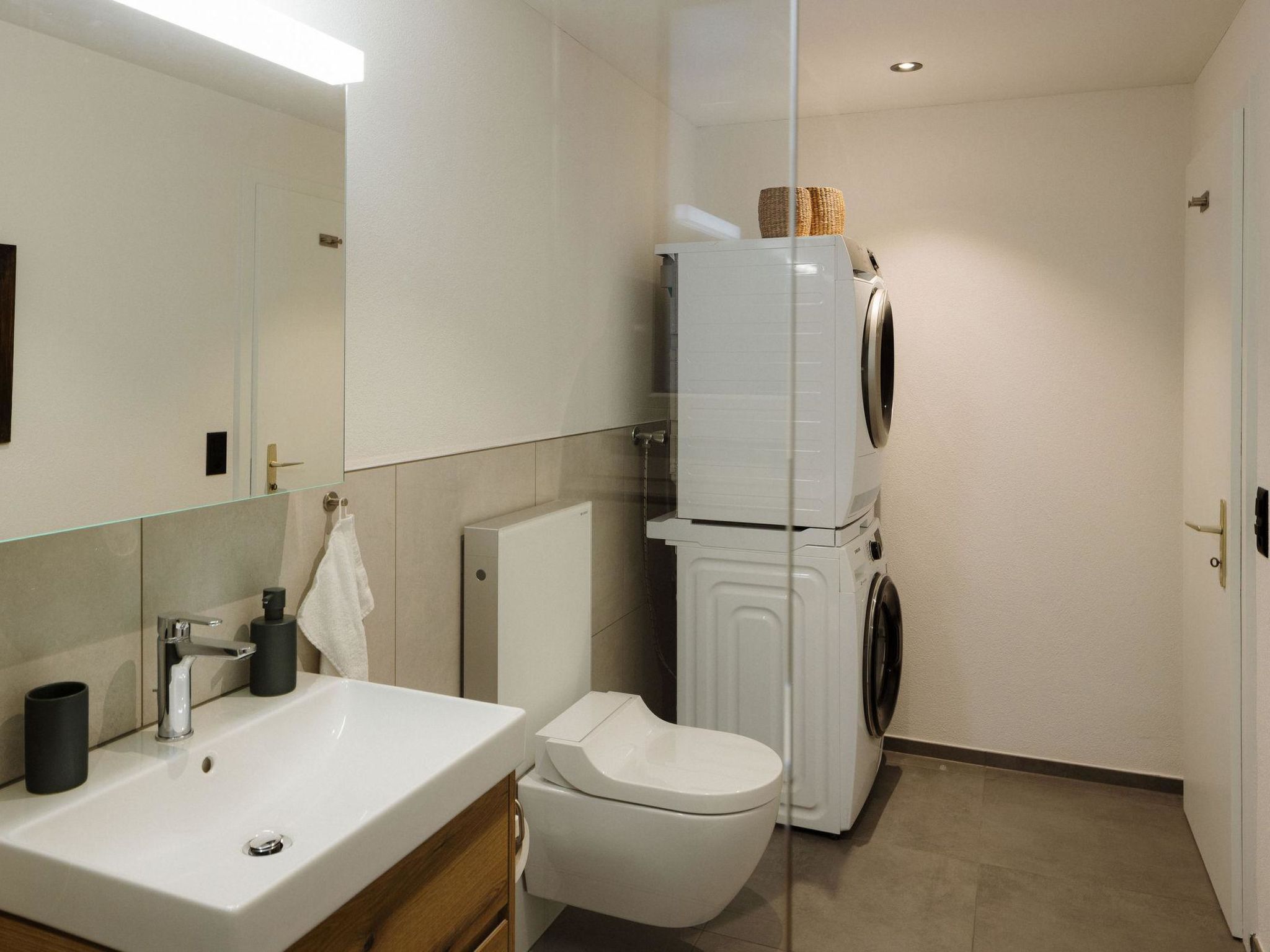 Alba Appartement/Fewo, Dusche und Bad, WC, 1 Schlafraum 2.5-Zimmerwohnung - Binnen