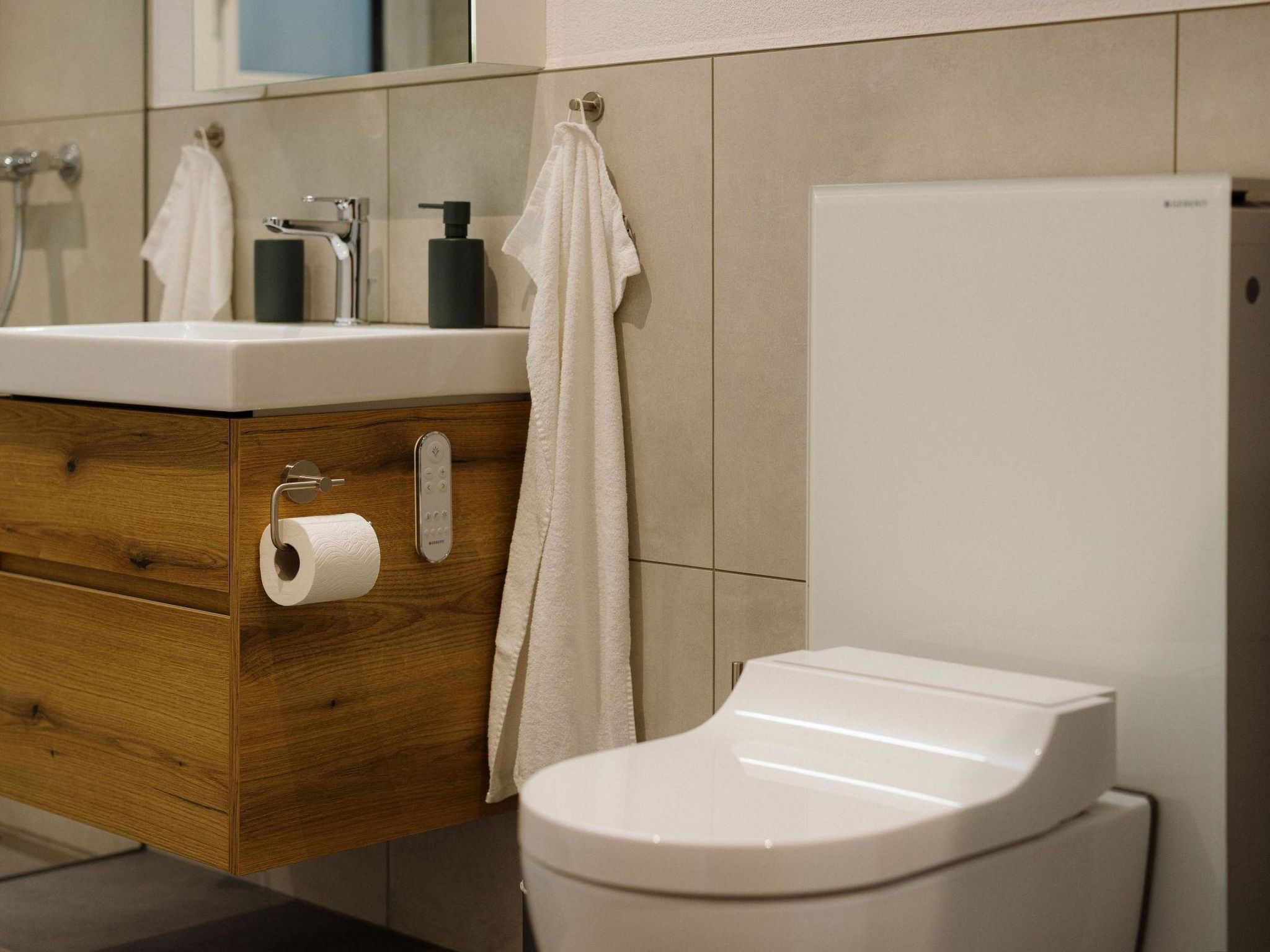 Alba Appartement/Fewo, Dusche und Bad, WC, 1 Schlafraum 2.5-Zimmerwohnung - Binnen