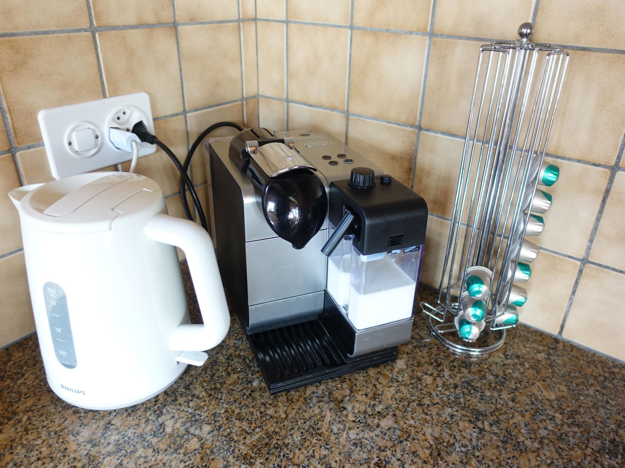 Bergperle Ferienhaus, Dusche, WC, Terrasse Ferienhaus, Dusche, WC, Terrasse - Binnen