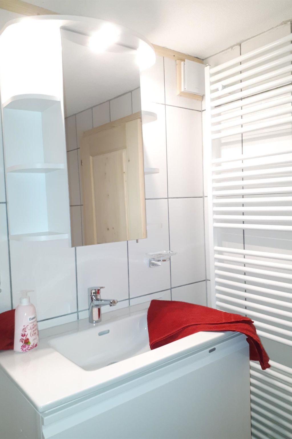 Wanni Appartement/Fewo, Bad, WC, 3 Schlafräume 4-Zimmerwohnung - Binnen