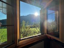 Zonnig 3-kamer appartement met bergzicht in Frutigen - thumbnail 2