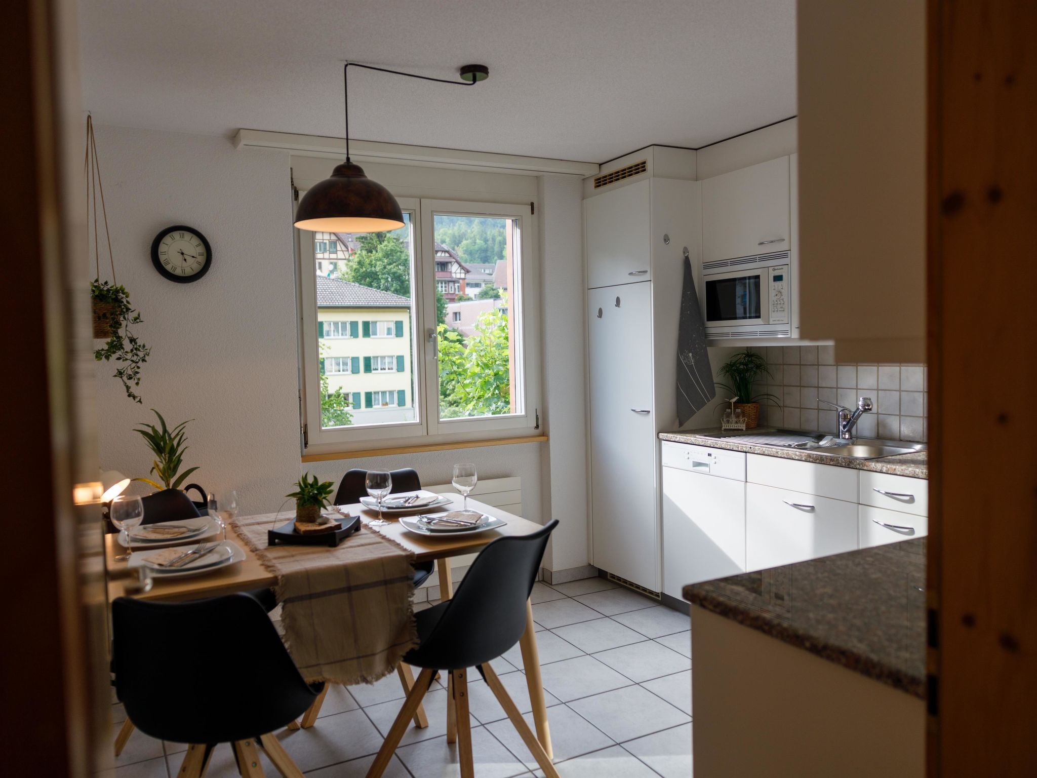Mountain View Appartement/Fewo, Dusche, WC, 3 Schlafräume 4.5 Zimmer-Wohnung - Binnen