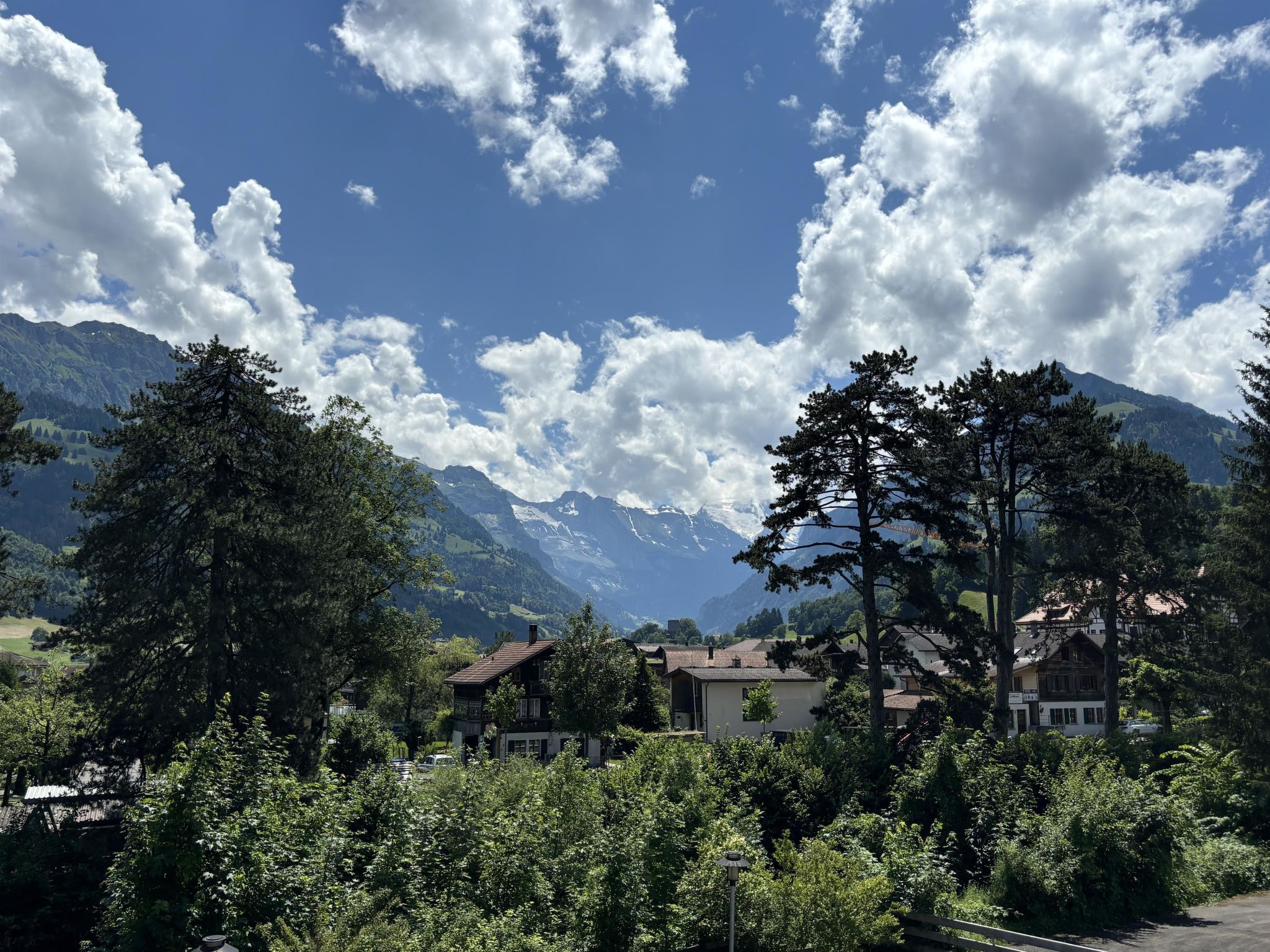 Mountain View Appartement/Fewo, Dusche, WC, 3 Schlafräume 4.5 Zimmer-Wohnung - Buiten
