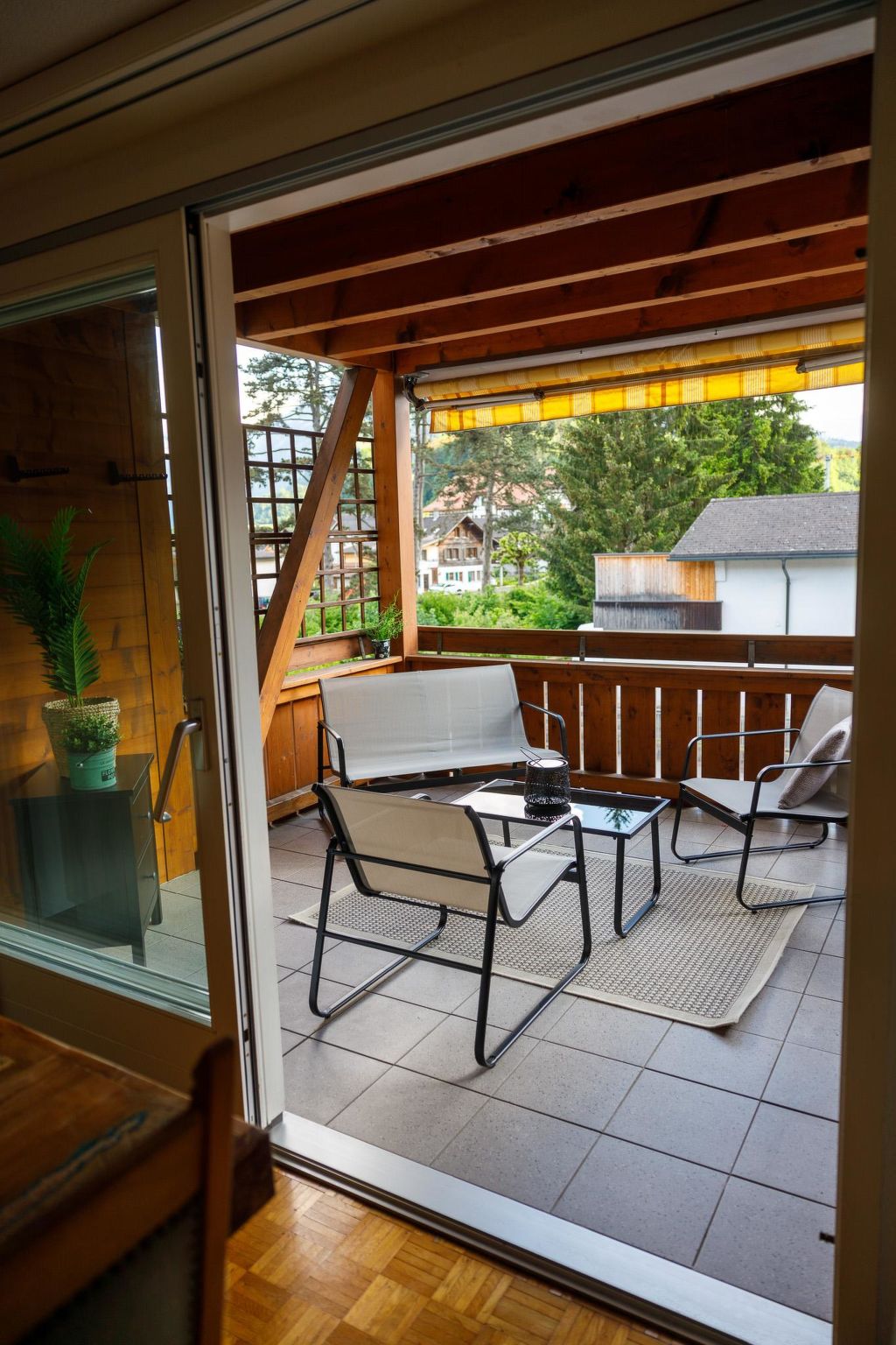 Mountain View Appartement/Fewo, Dusche, WC, 3 Schlafräume 4.5 Zimmer-Wohnung - Binnen