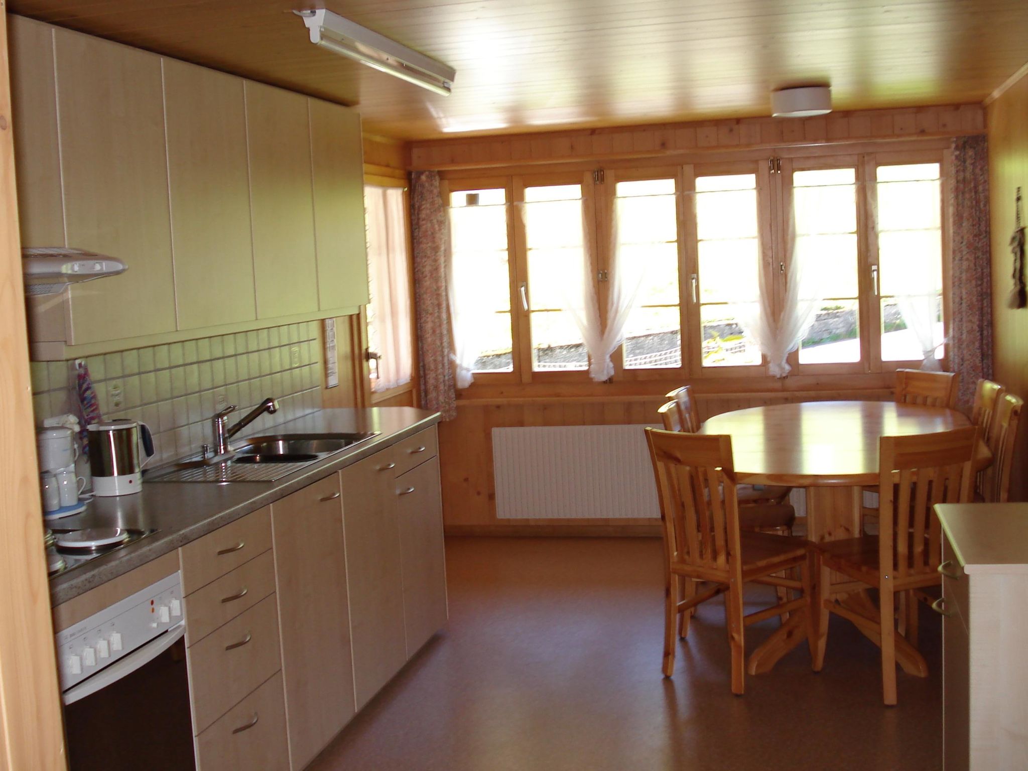 Bauernhaus Uf dr Flue Appartement/Fewo, Bad, WC, 4 oder mehr Schlafräume - Binnen