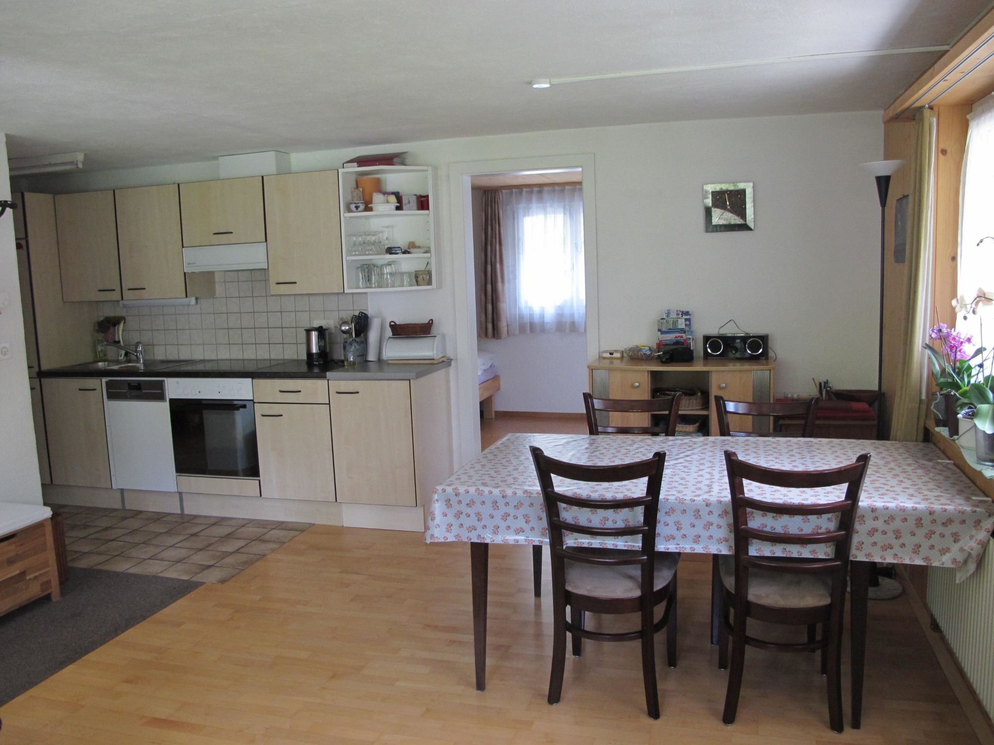 Helene Appartement/Fewo, Dusche, WC, 2 Schlafräume 3-Zimmerwohnung Parterre - Binnen