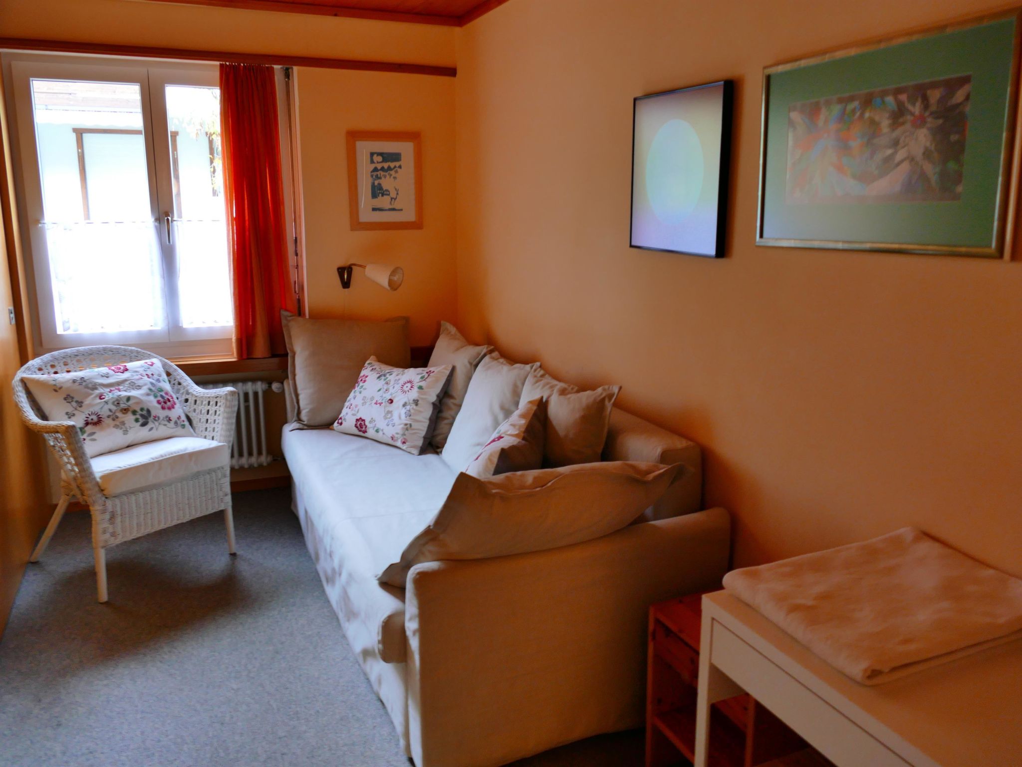 Silberdistel  B09 Appartement/Fewo, Bad, WC, 3 Schlafräume 3.5 Zimmerwohnung - Drinnen