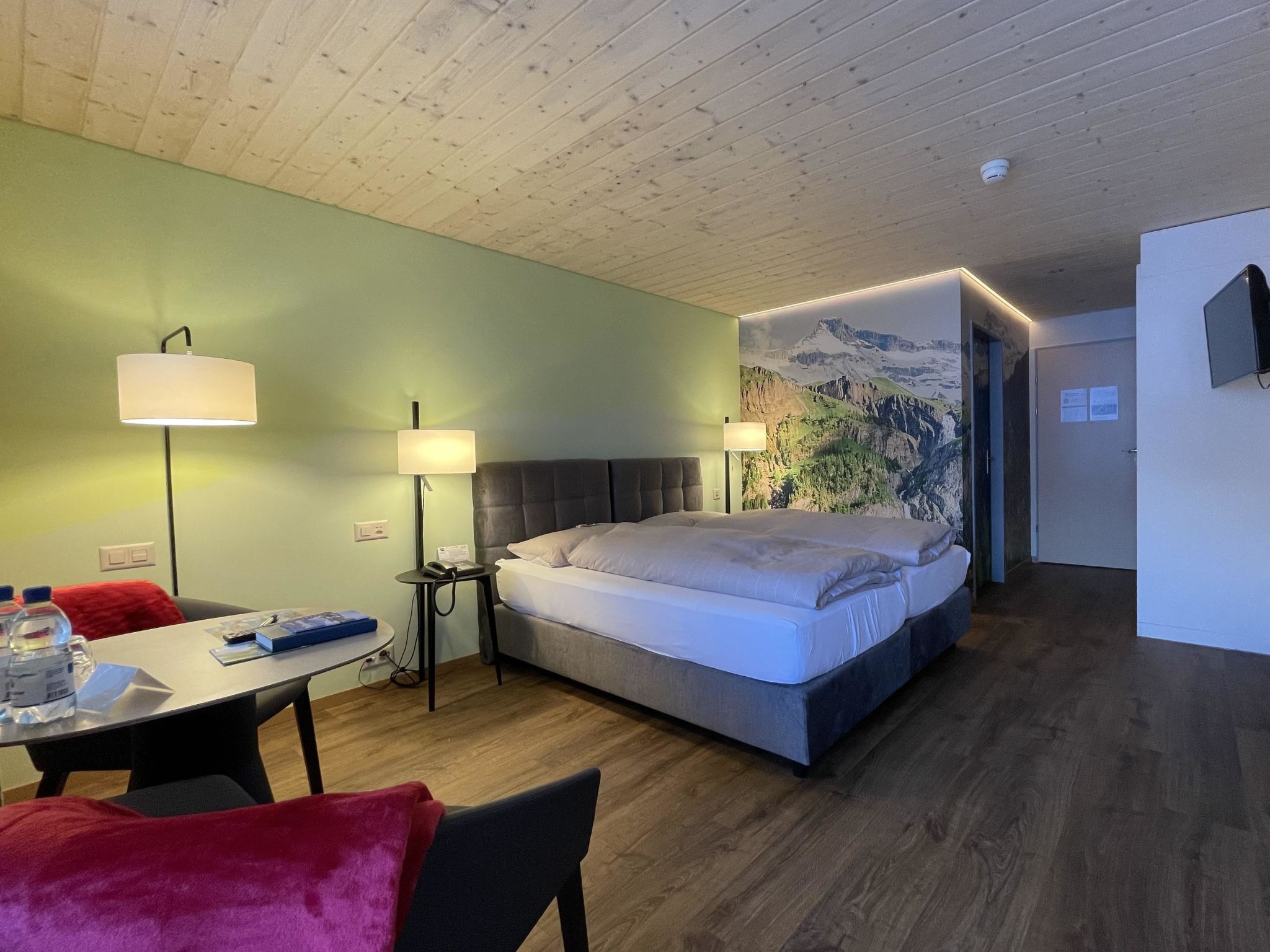 Ferien- und Familienhotel Alpina Doppelzimmer, Dusche, WC, Standard - Drinnen