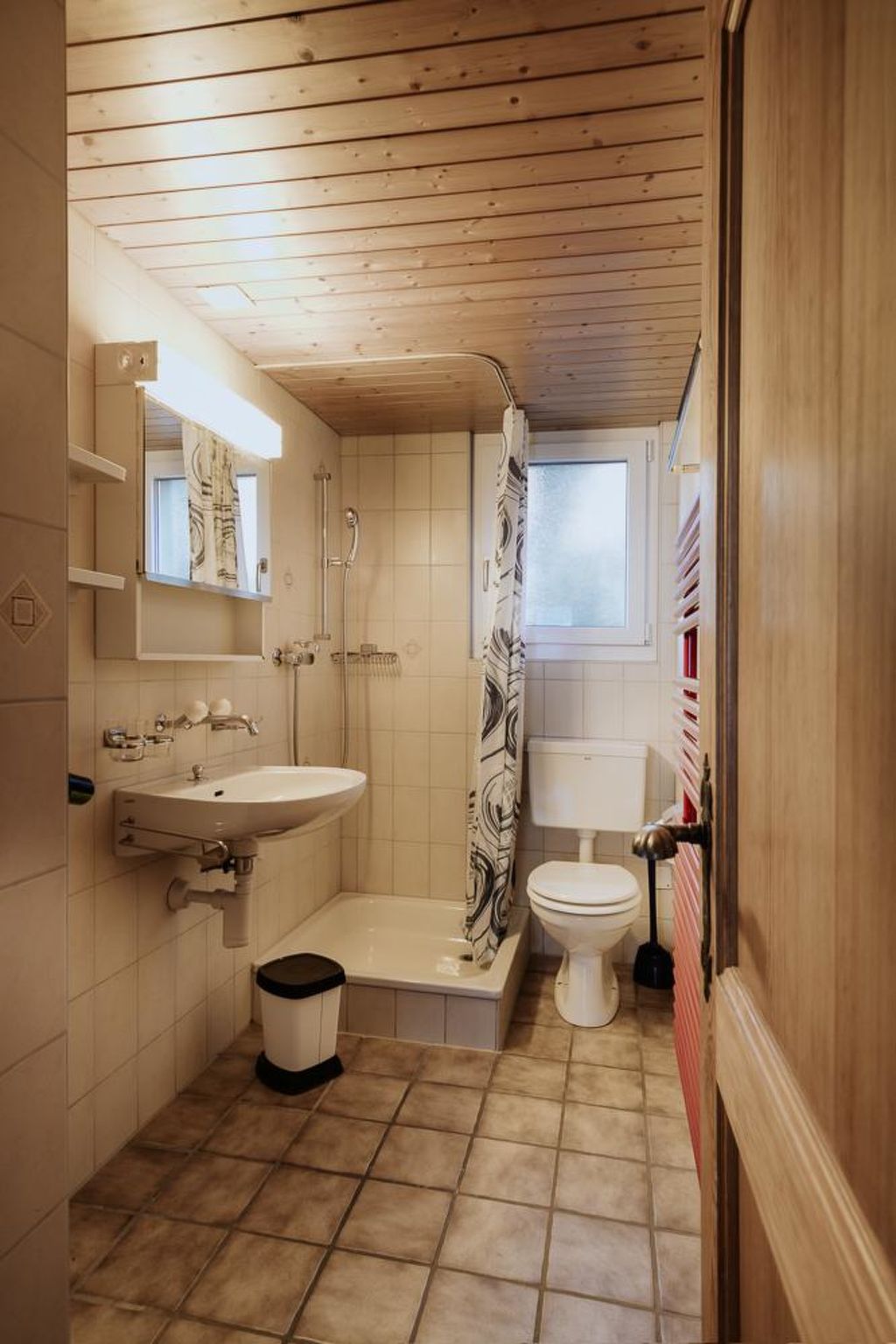 Photo of Schalmi Appartement/Fewo, Dusche, WC, 2 Schlafräume 3-Zimmerwohnung EG