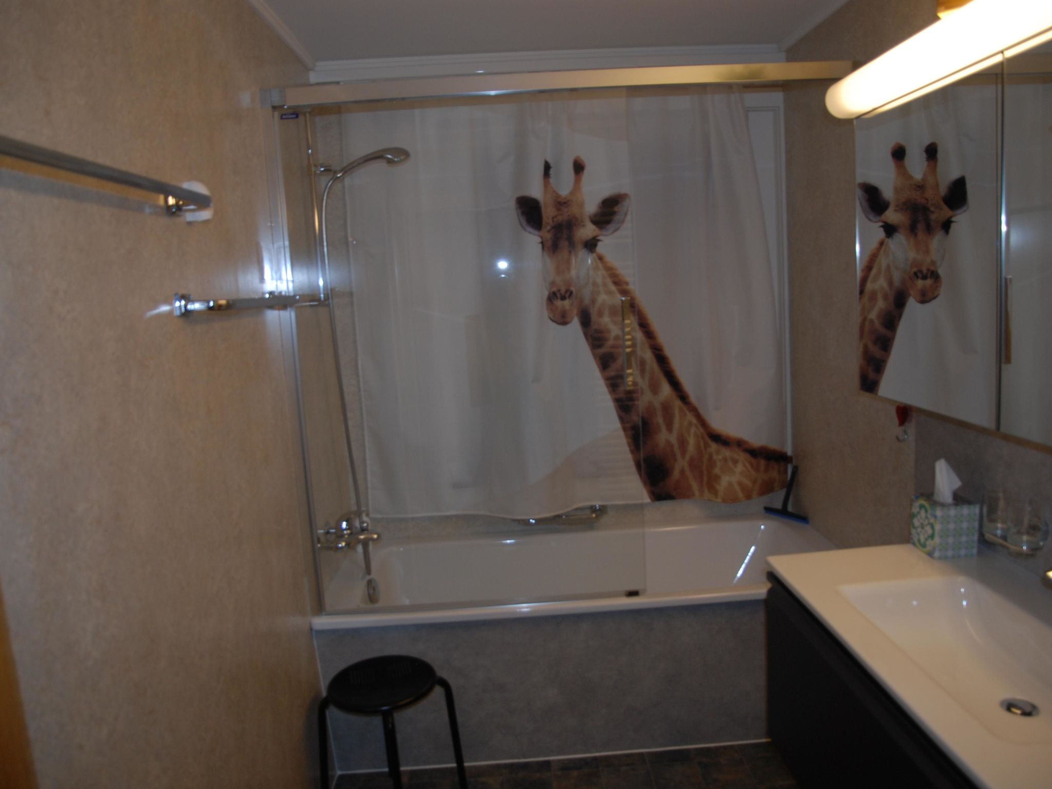 Photo of Hubelhüsi Appartement/Fewo, Dusche oder Bad, WC, 4 oder mehr Schlafräume