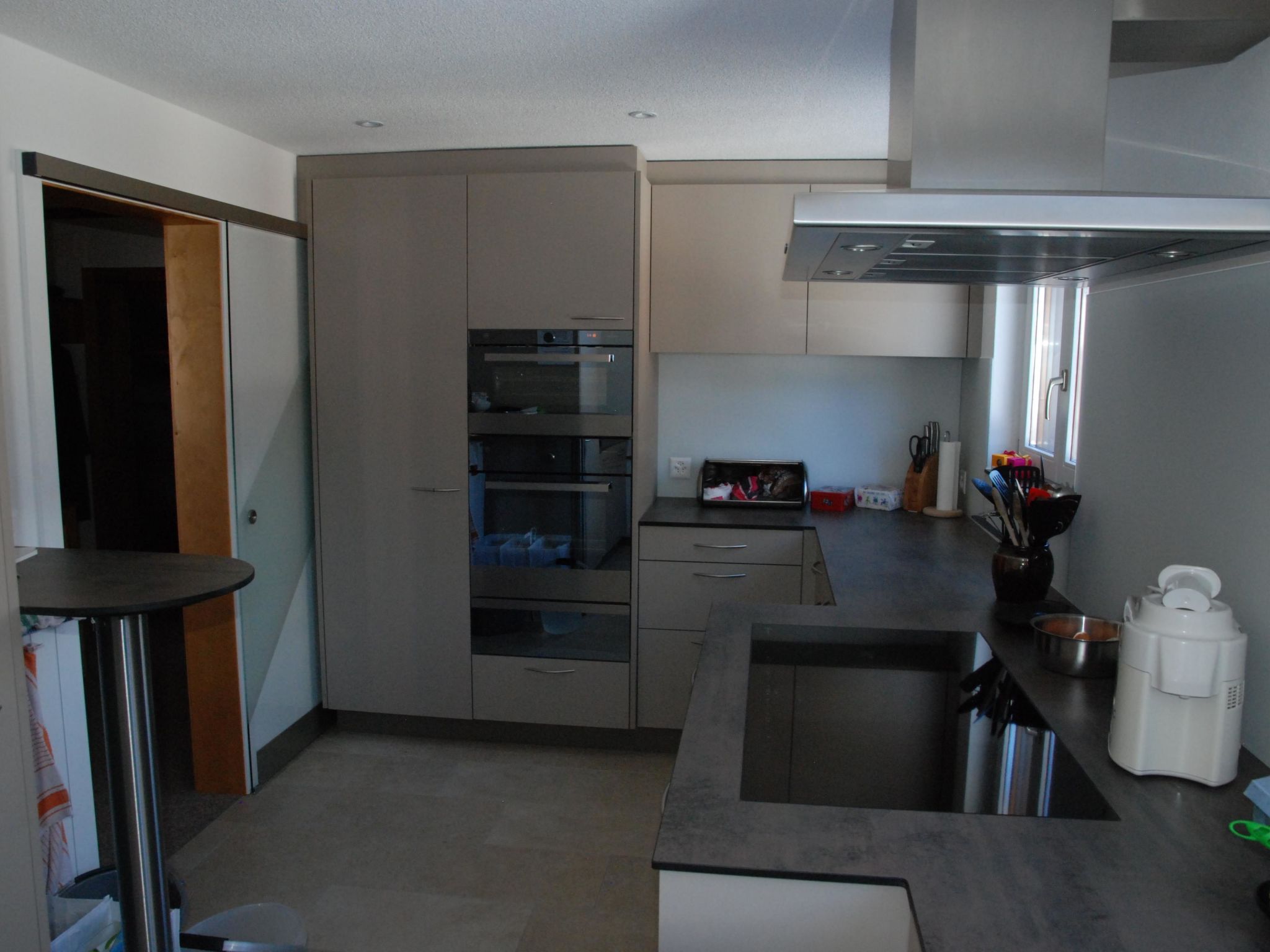 Hubelhüsi Appartement/Fewo, Dusche oder Bad, WC, 4 oder mehr Schlafräume - Binnen