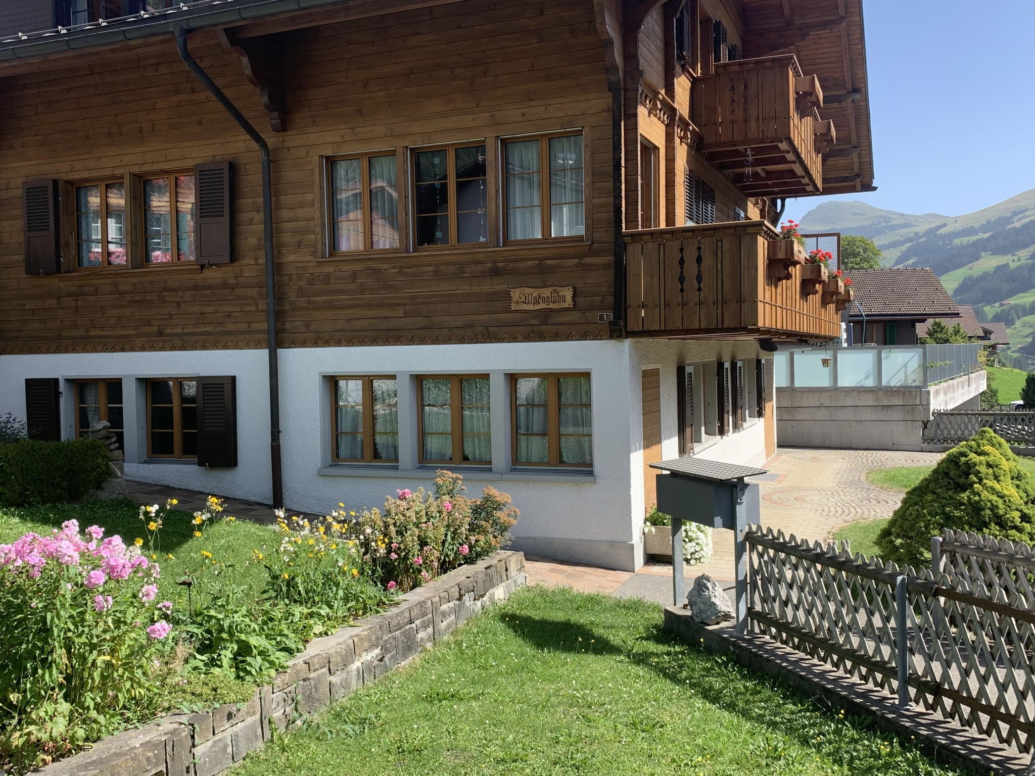Photo of Alpenglühn Appartement/Fewo, Bad, WC, 3 Schlafräume