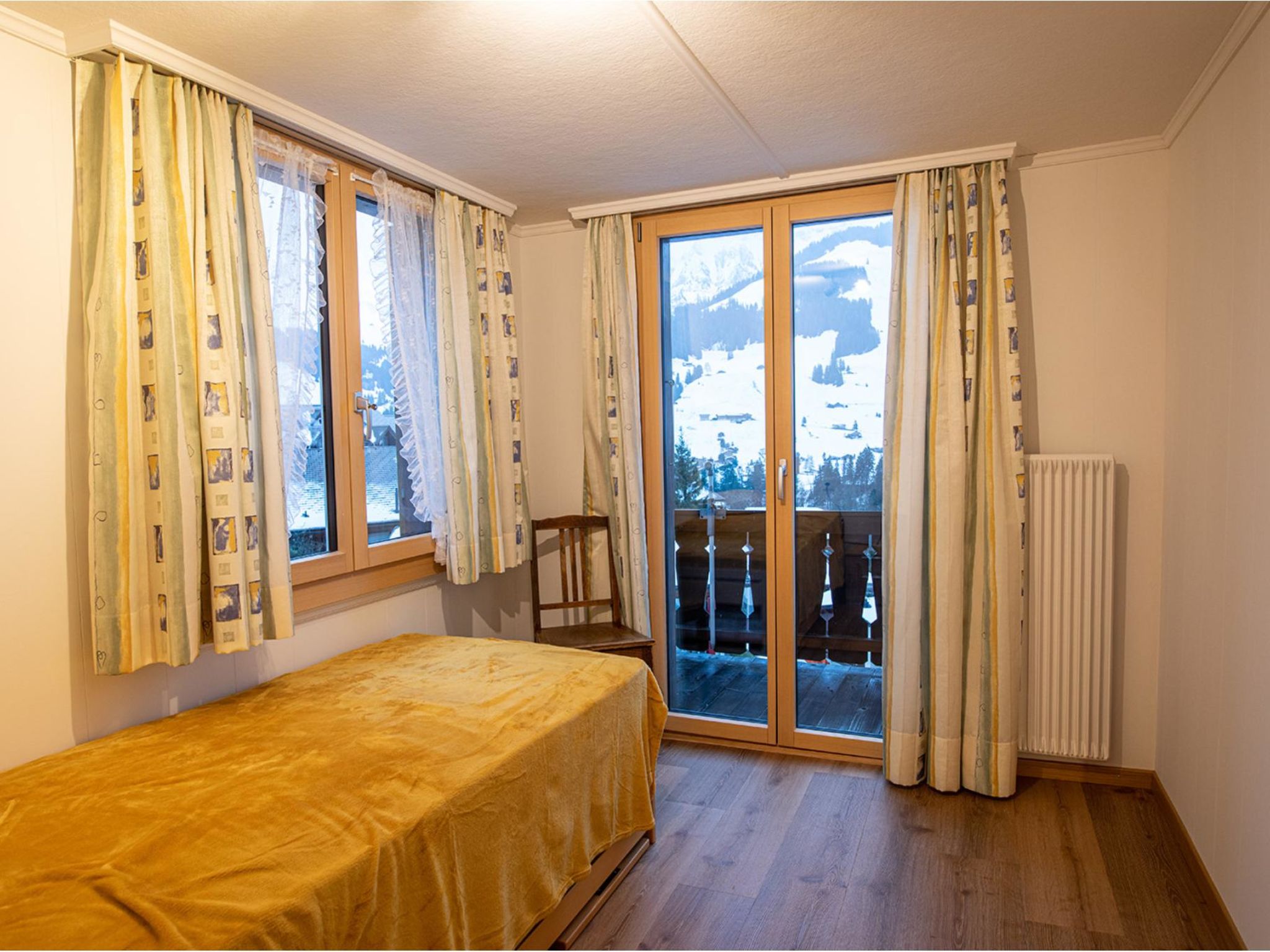 Waldrand Appartement/Fewo, Bad, WC, 2 Schlafräume 3-Zimmerwohnung - Dedans