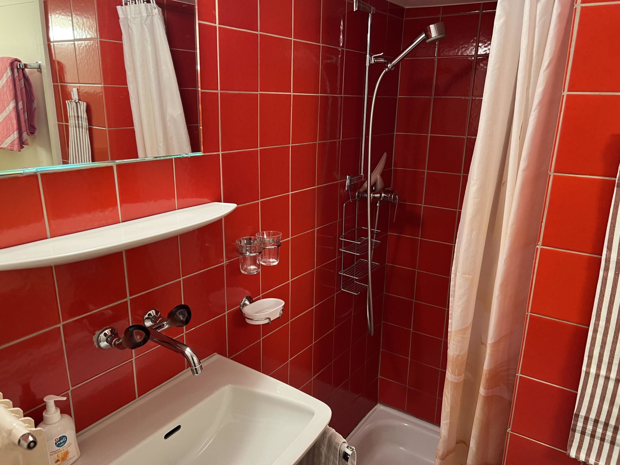 Im Rägeboge Appartement/Fewo, Dusche, WC, 1 Schlafraum - Drinnen