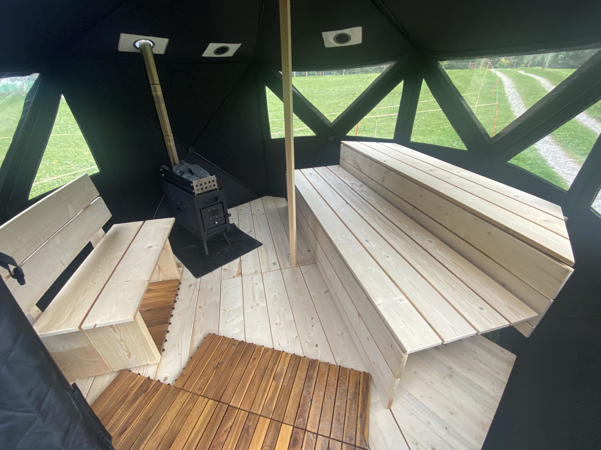 Photo of Chalet Legi Ferienhaus, Dusche oder Bad, WC, 4 oder mehr Schlafräume Chalet Legi