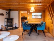 Chalet Rösi: 6-persoons vakantiehuis direct aan de piste in Adelboden - thumbnail 3