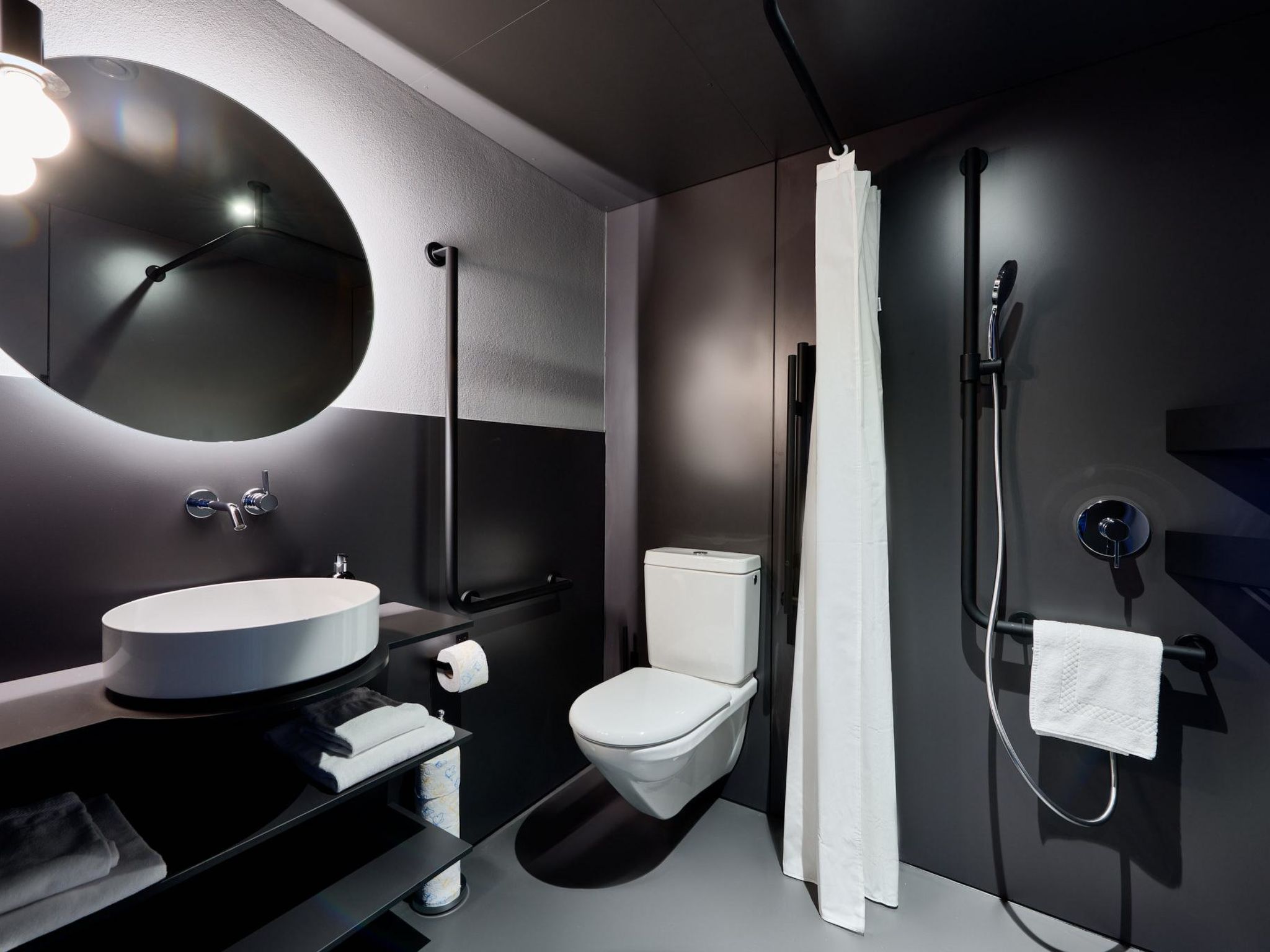 Photo of Apart Hotel Adelboden am Dorfplatz Appartement/Fewo, Dusche, WC