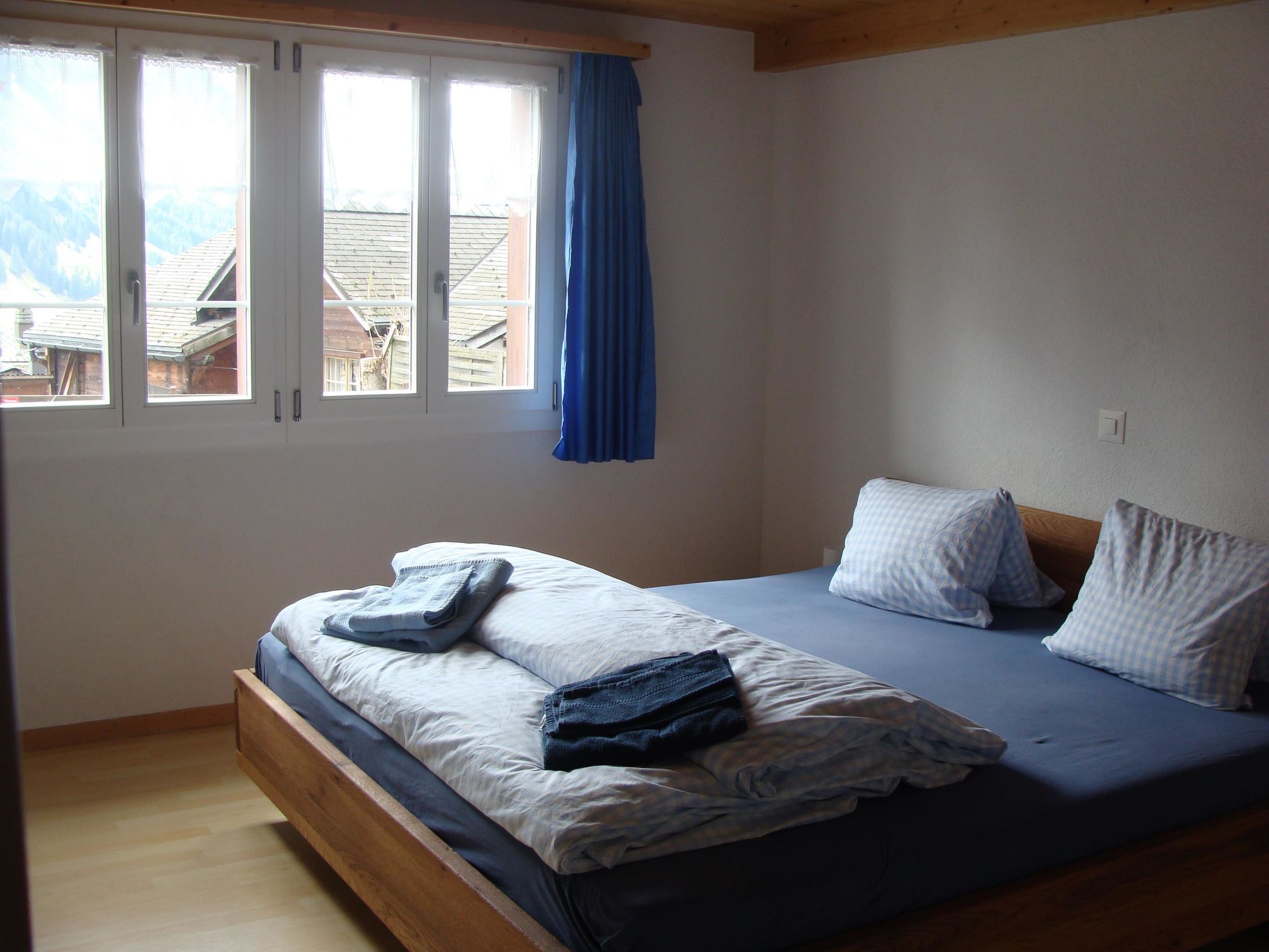 Chalet Sunnegg Appartement/Fewo, Dusche, WC, 2 Schlafräume 3-Zimmerwohnung - Drinnen