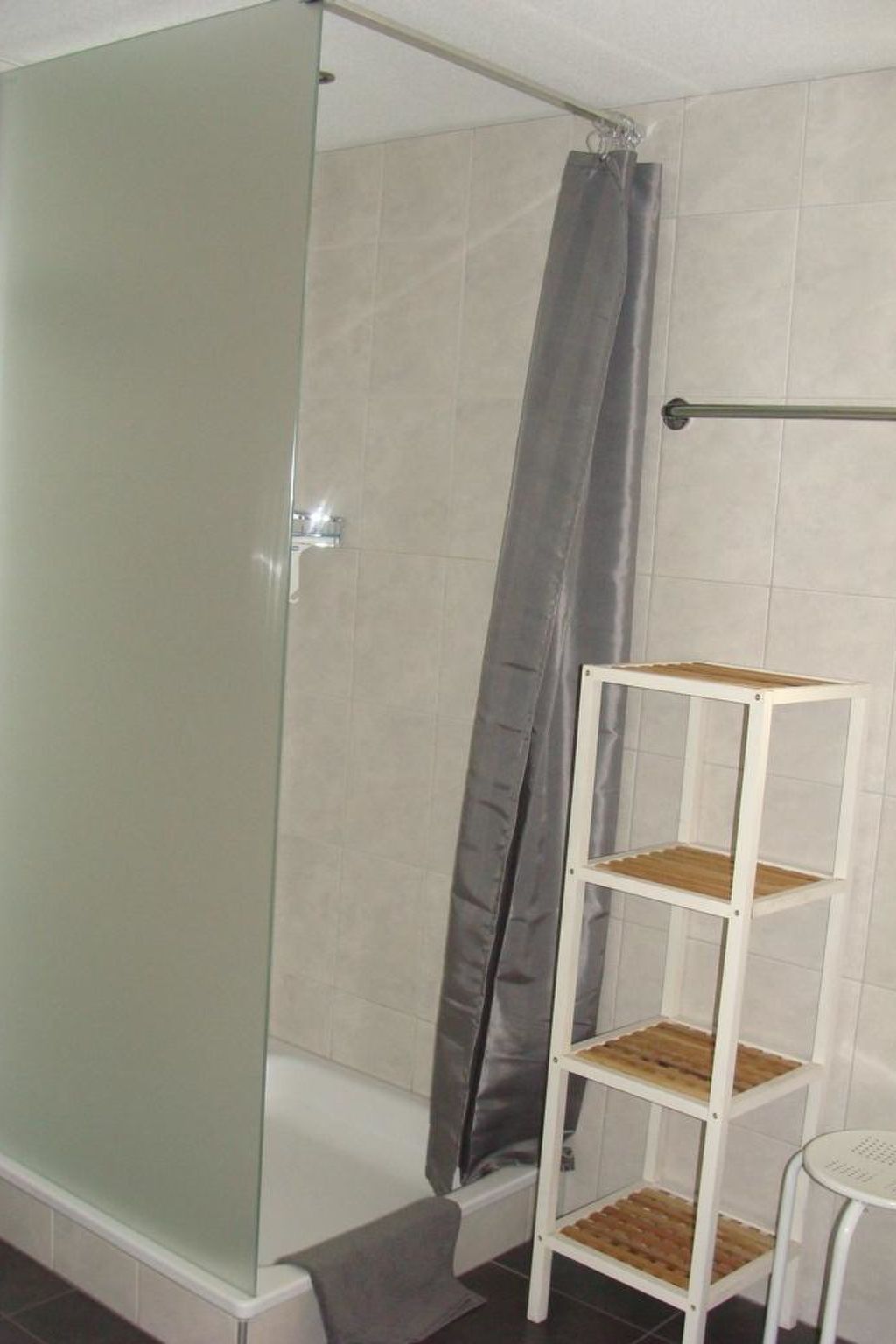 Chalet Sunnegg Appartement/Fewo, Dusche, WC, 2 Schlafräume 3-Zimmerwohnung - Drinnen