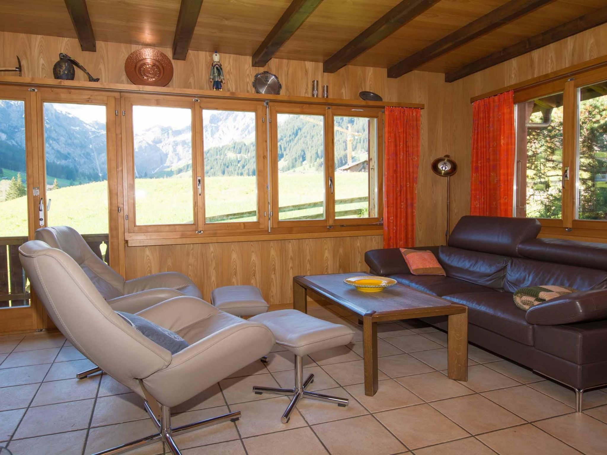 Chalet Falki Appartement/Fewo, Bad, WC, 3 Schlafräume 3.5-Zimmerwohnung + Studio