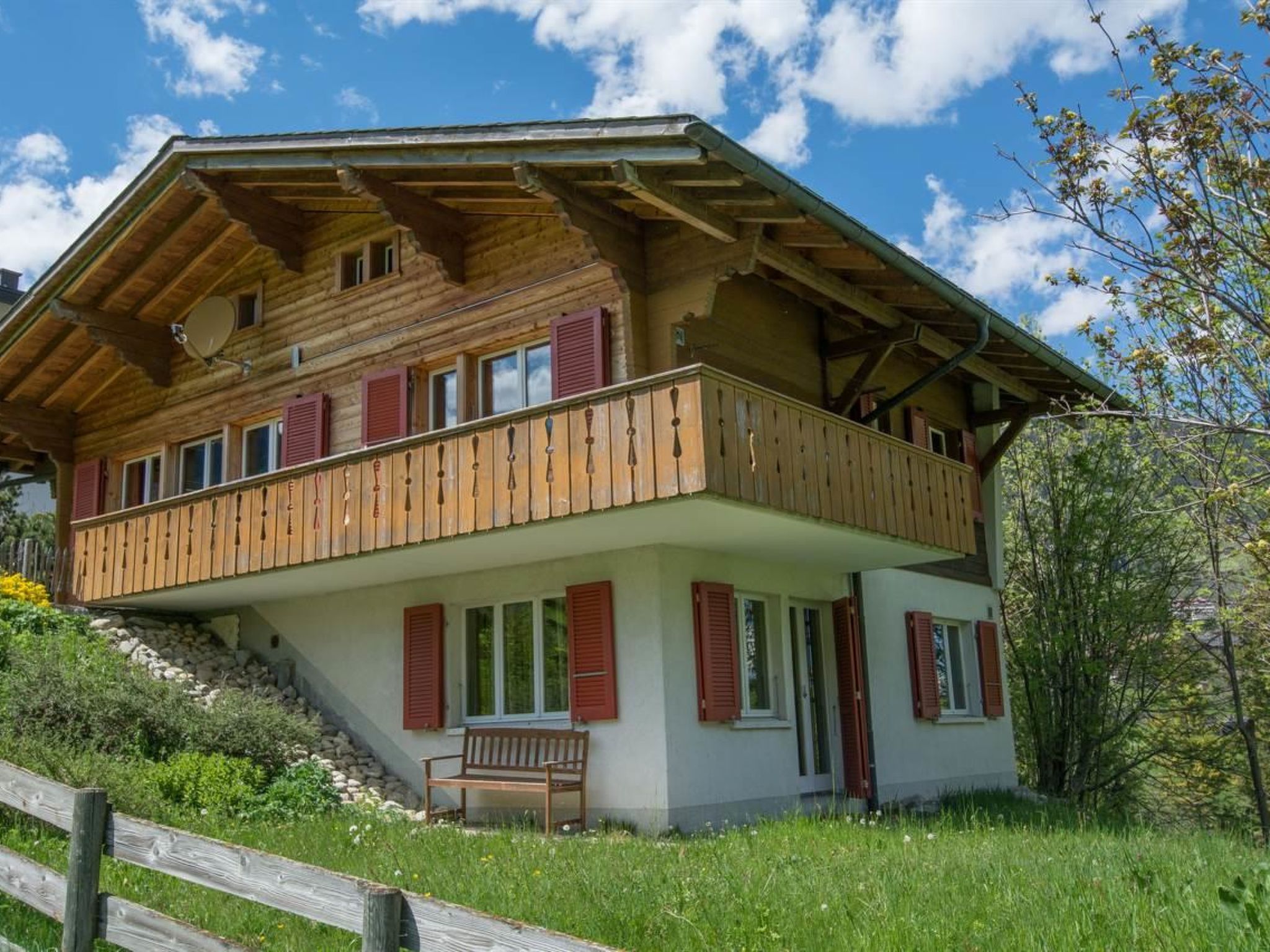 Chalet Falki Appartement/Fewo, Bad, WC, 3 Schlafräume 3.5-Zimmerwohnung + Studio