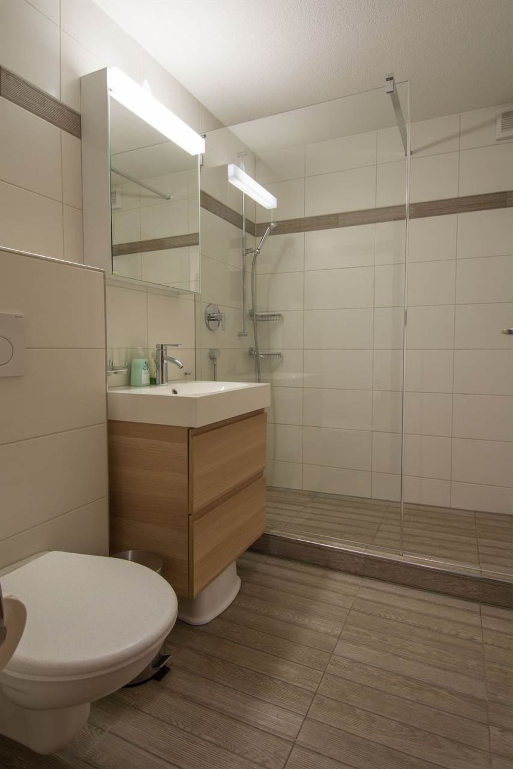 Photo of Helios Appartement/Fewo, Dusche, WC, 3 Schlafräume 4-Zimmerwohnung