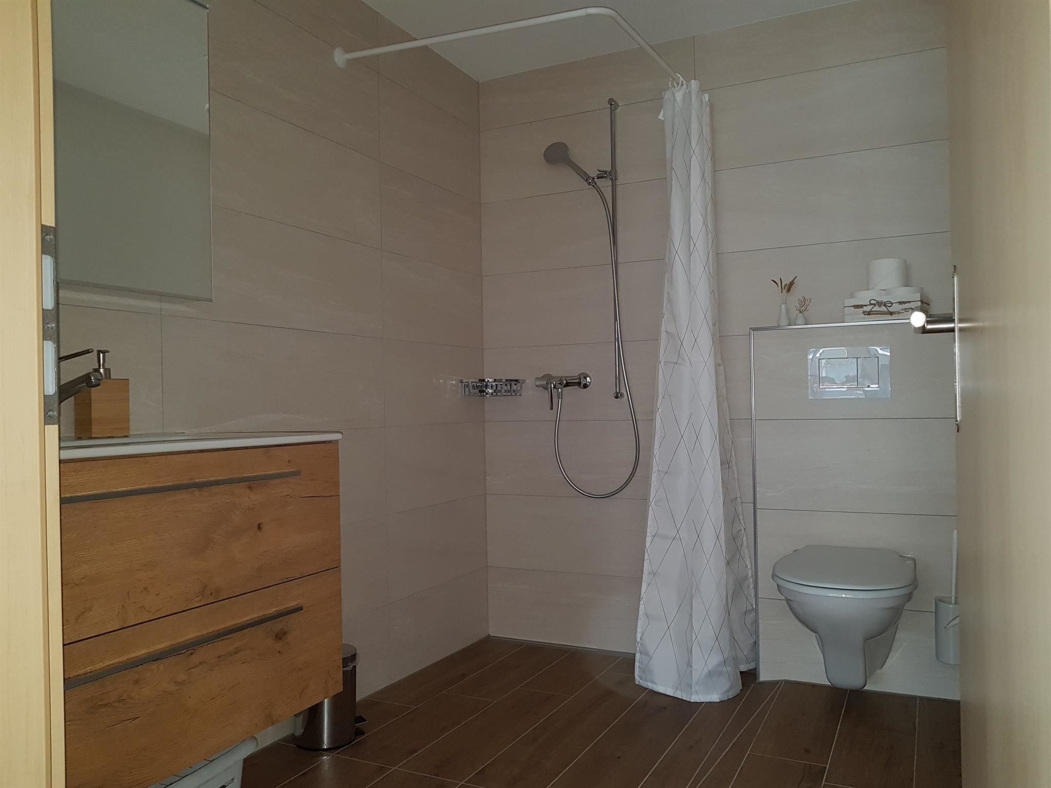 Photo of Sonnen-Panorama Appartement/Fewo, Dusche, WC 1-Z