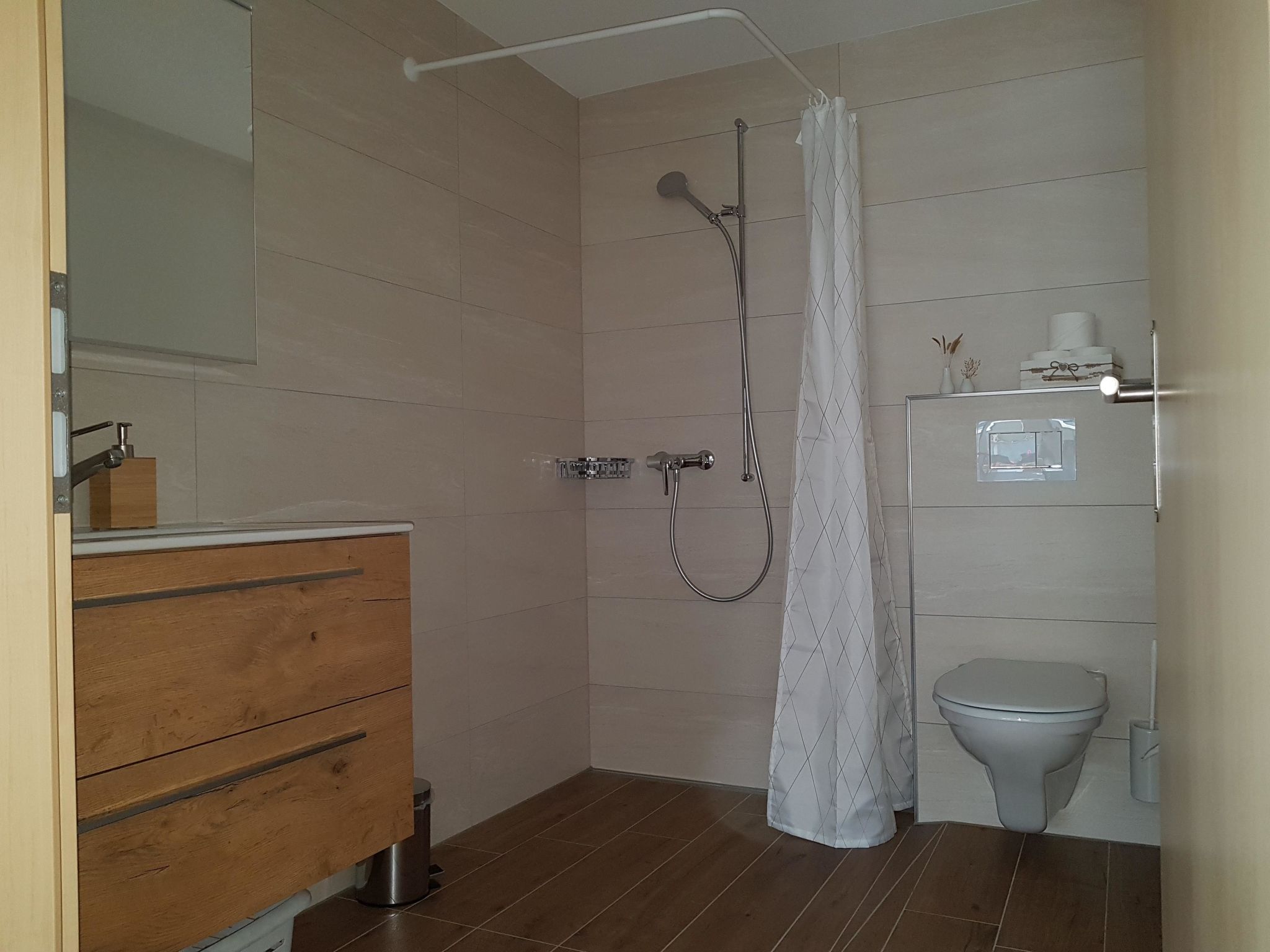 Photo of Sonnen-Panorama Appartement/Fewo, Dusche, WC 1-Zimmerwohnung