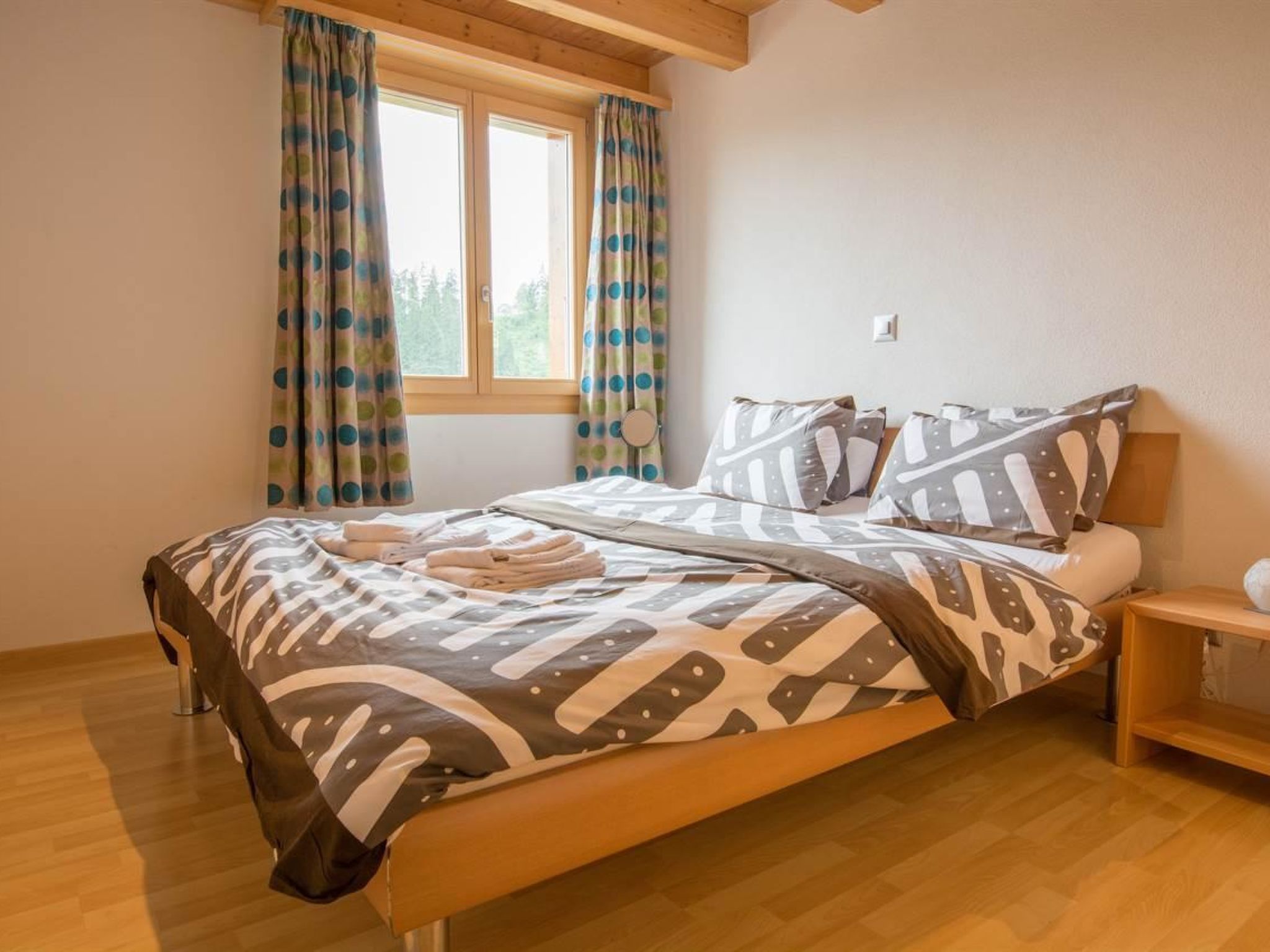 Schützenrain DG Appartement/Fewo, Dusche und Bad, WC, 4 oder mehr Schlafräume - Drinnen