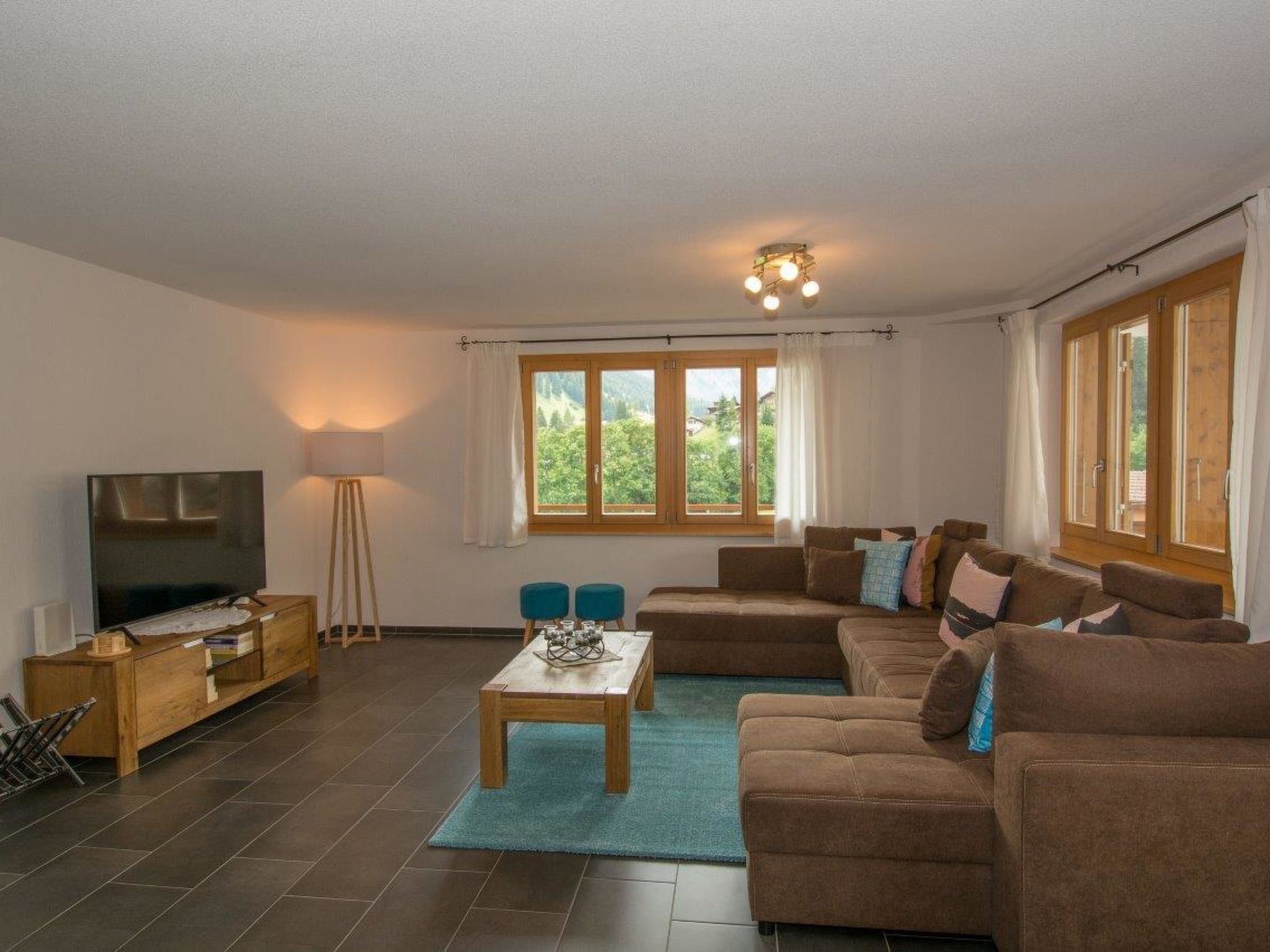 Schützenrain 1. Stock Appartement/Fewo, Bad, WC, 3 Schlafräume