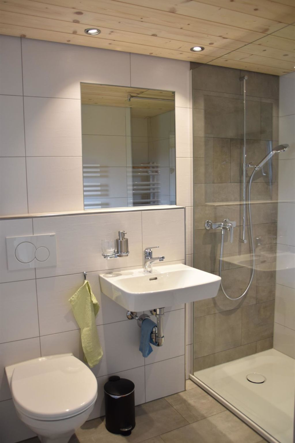 Photo of Gästehaus Alpengruss Ferienhaus, Dusche, WC, 1 Schlafraum Chalet