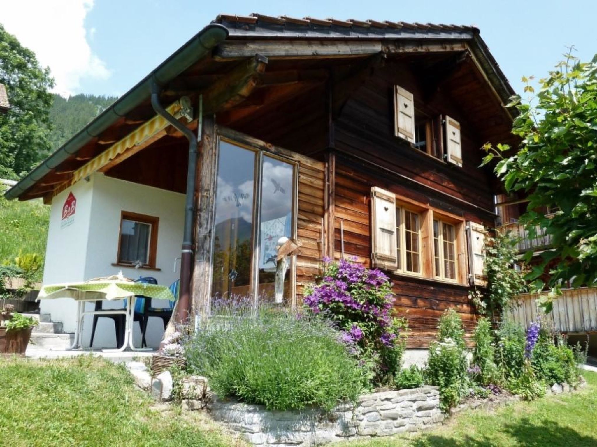 Photo of Gästehaus Alpengruss Ferienhaus, Dusche, WC, 1 Schlafraum Chalet