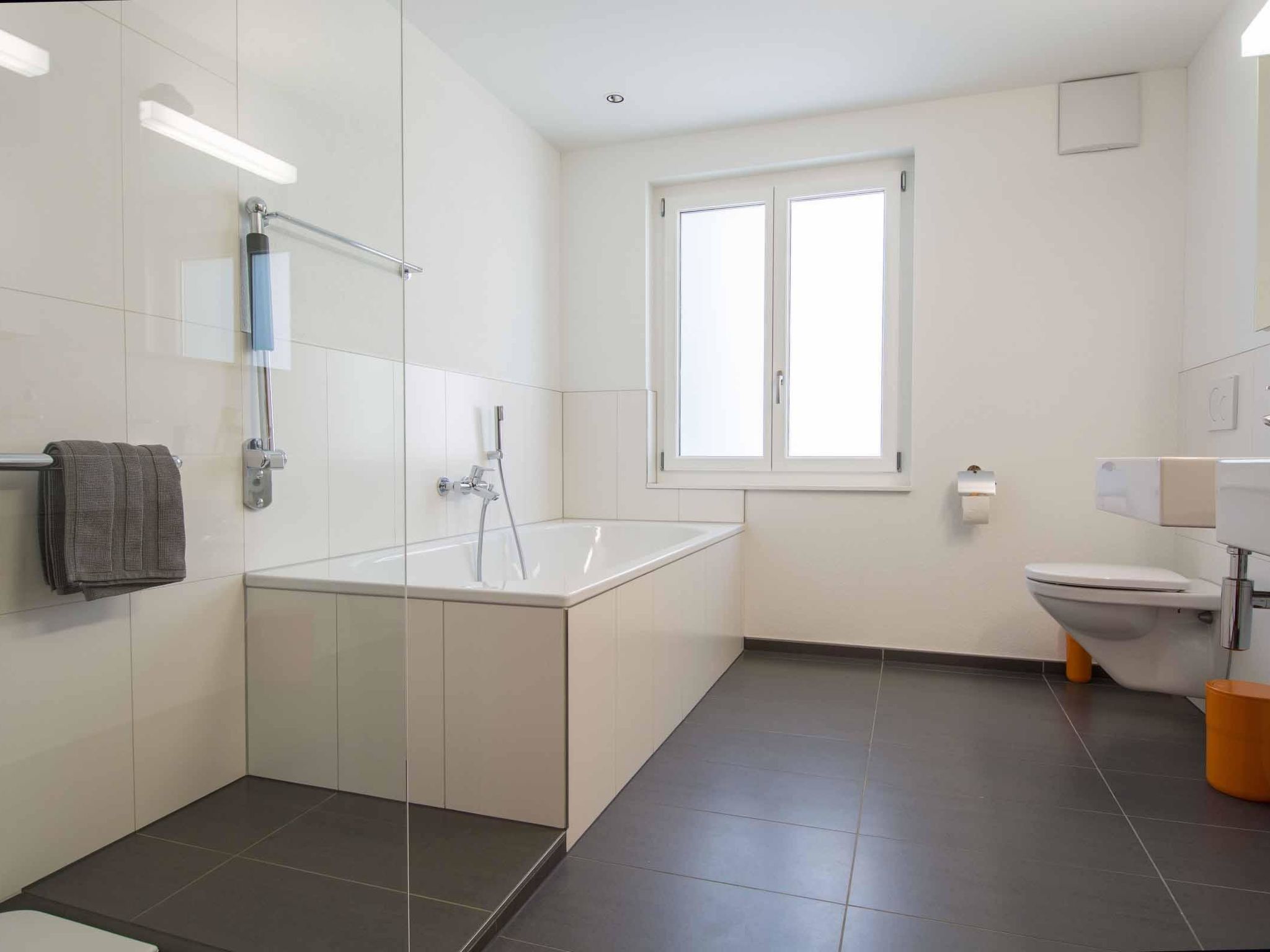 Photo of Im Zentrum Appartement/Fewo, Dusche und Bad, WC, 2 Schlafräume 3-Zimmerwohnung